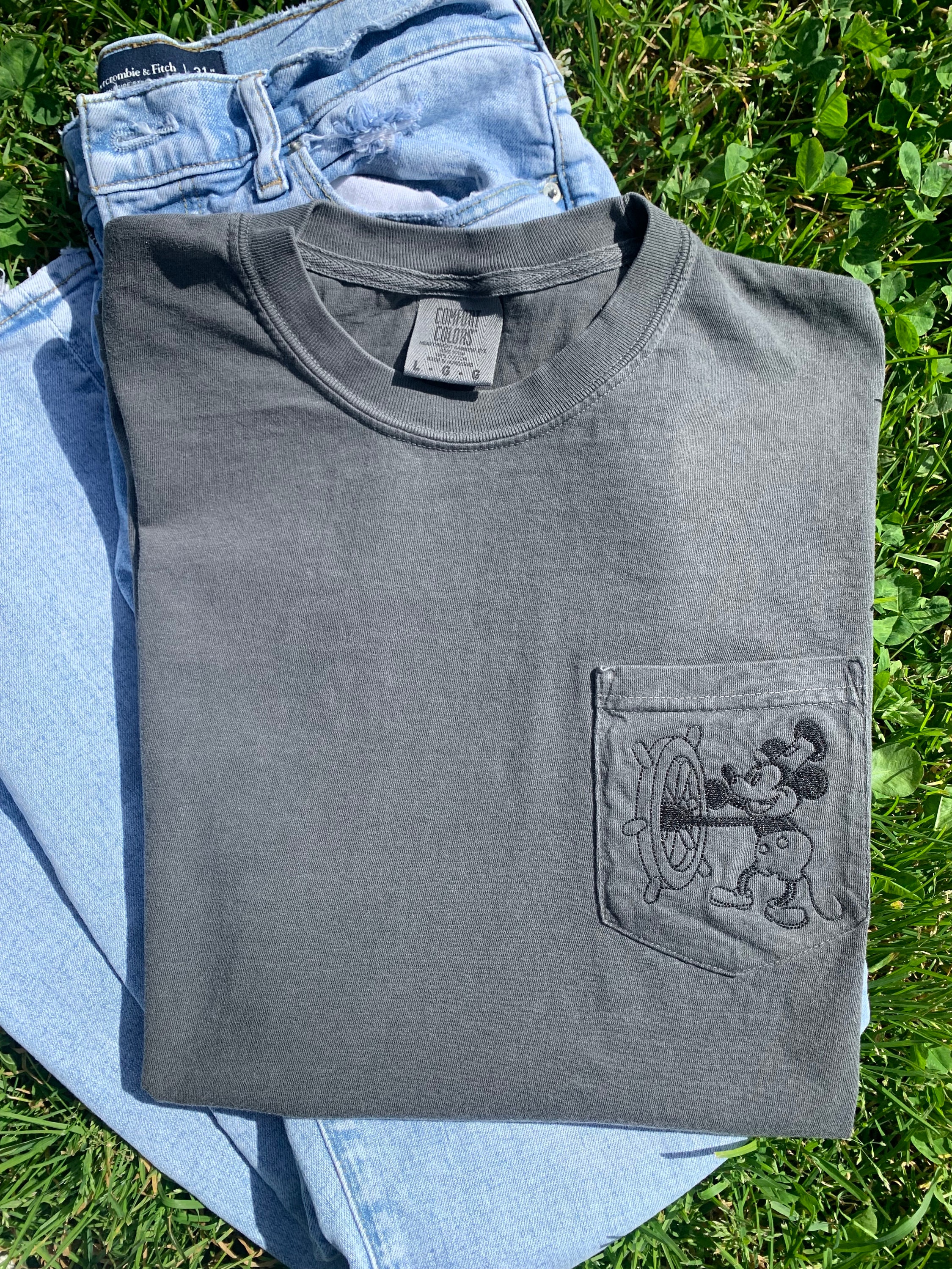 Vintage Embroidered Mickey Pocket Tee – Retro Mouse Embroidery T-Shirt for Everyday and Park Wear