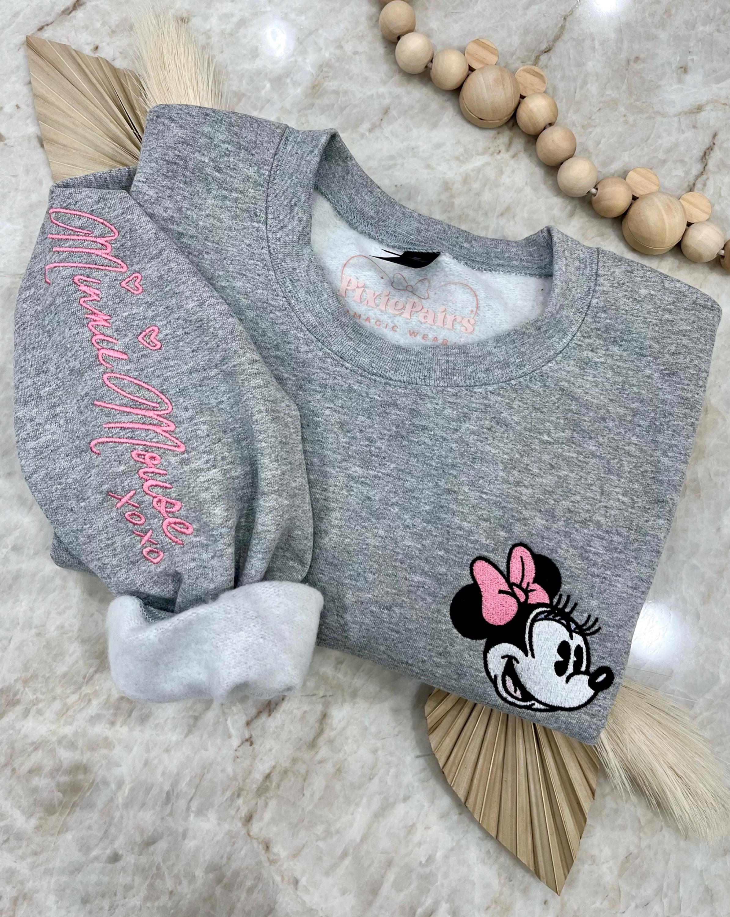 Minnie Mouse Inspired Autograph Crewneck Sweater with Signature Sleeve Embroidery – Magical Embroidered Crewneck - photo 5