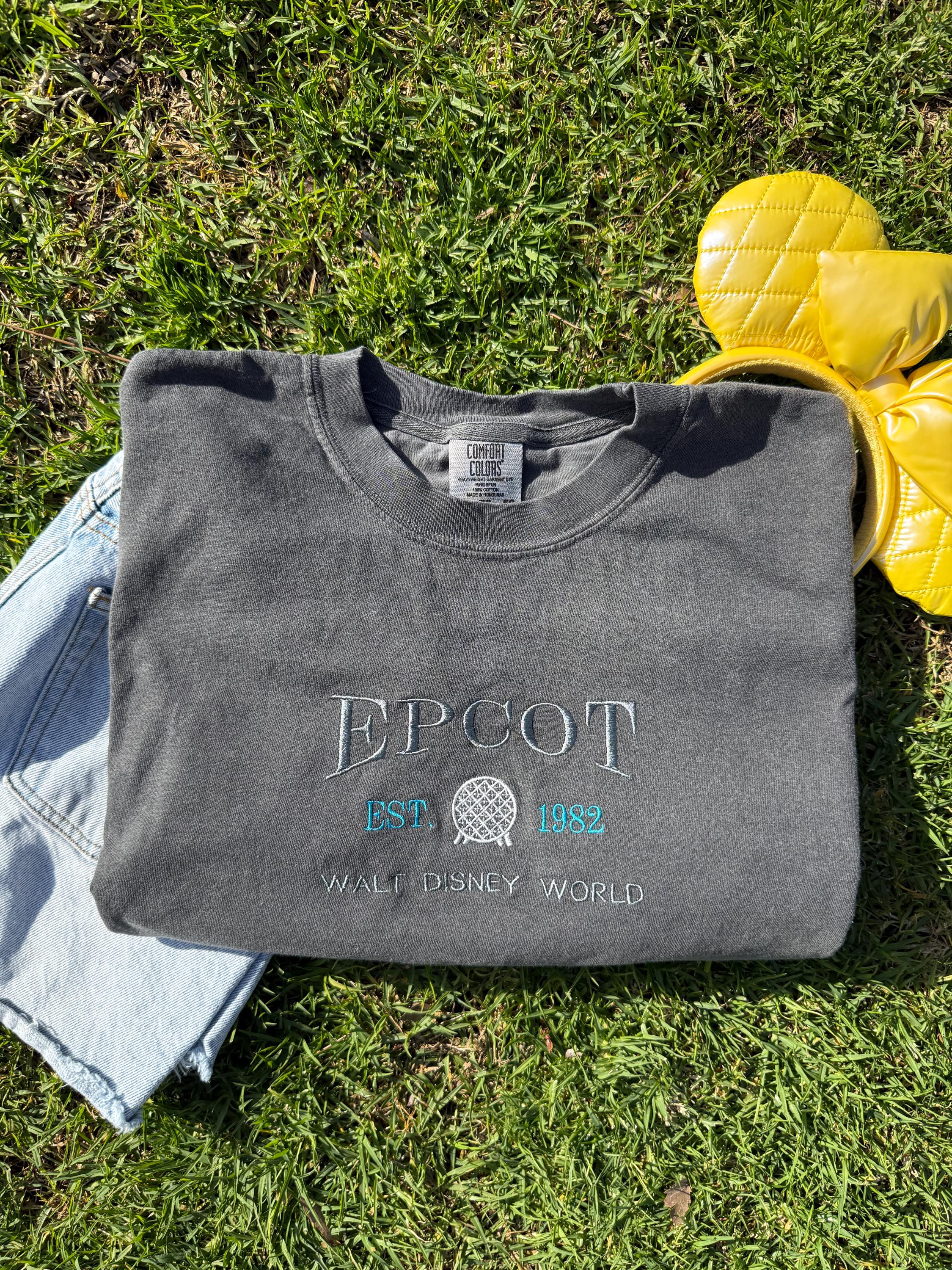 Disney Epcot 1982 Embroidered Tee – Retro Embroidery T-Shirt for Park Vacation and Everyday Wear