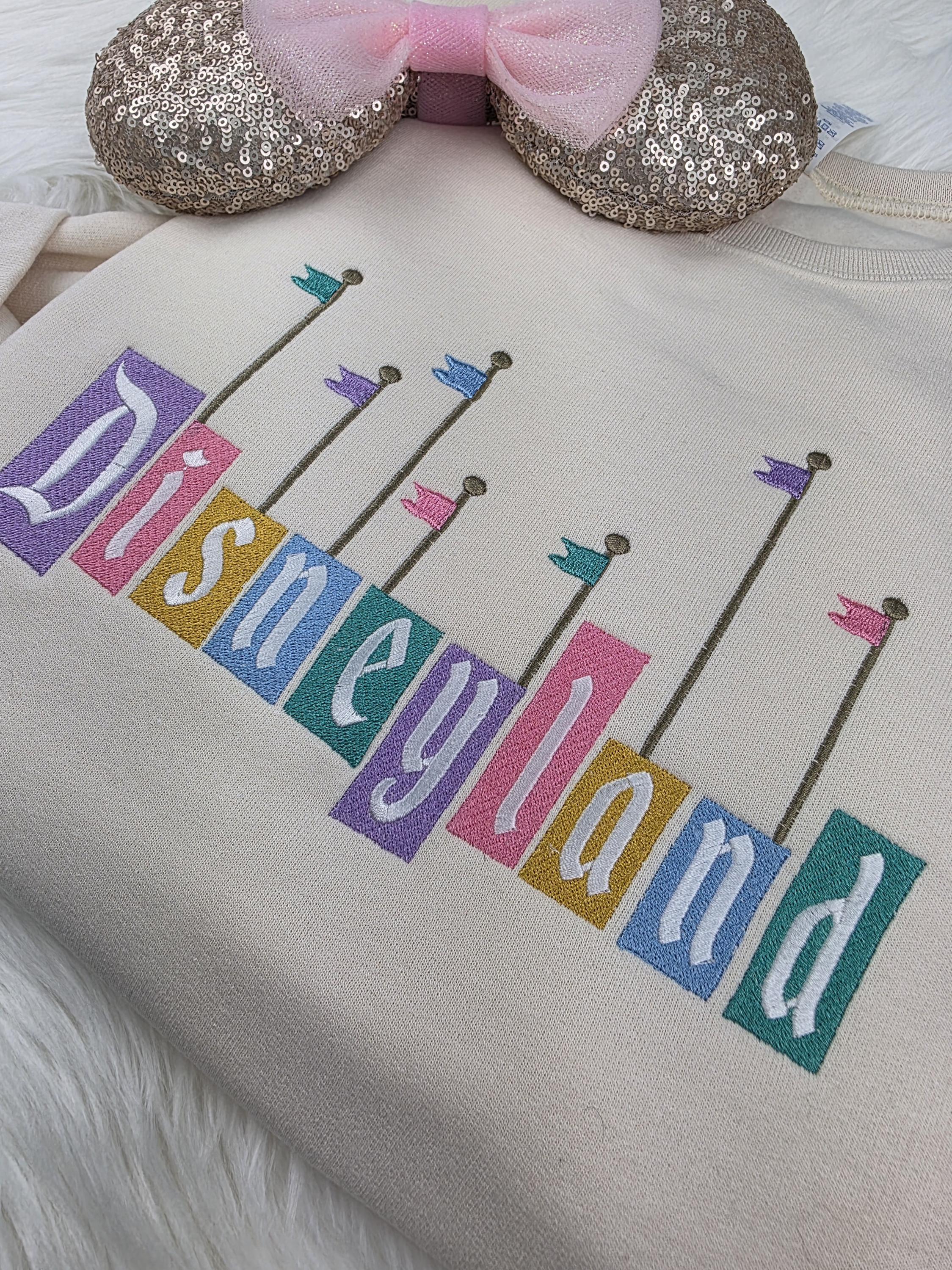 Embroidered Disneyland Sweatshirt – Disney Crewneck Shirt for Park Days and Family Vacation Trips - photo 2