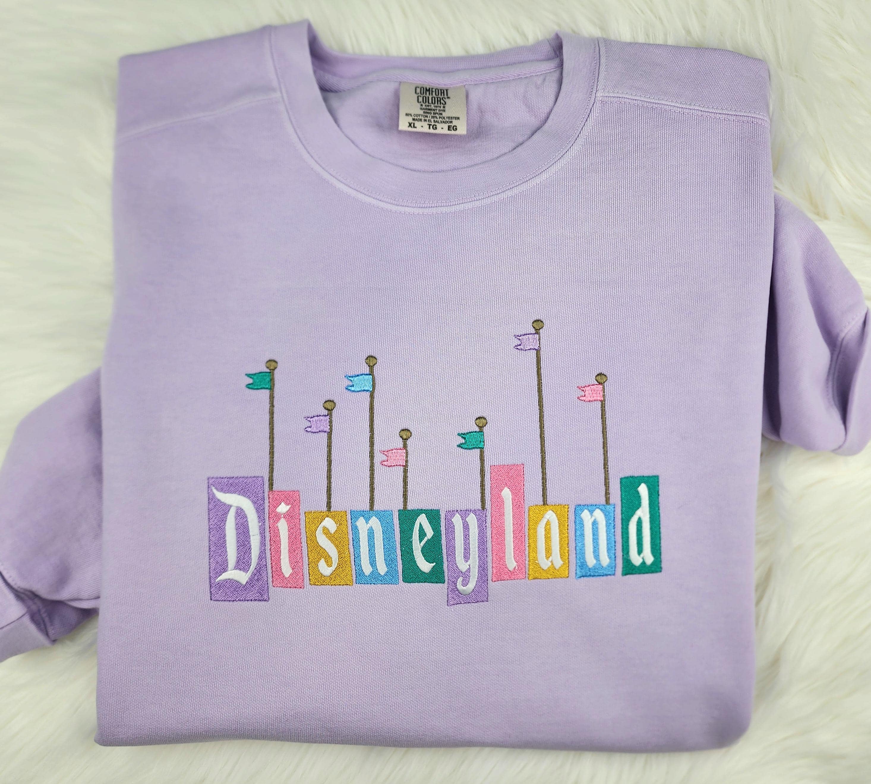 Embroidered Disneyland Sweatshirt – Disney Crewneck Shirt for Park Days and Family Vacation Trips - photo 3