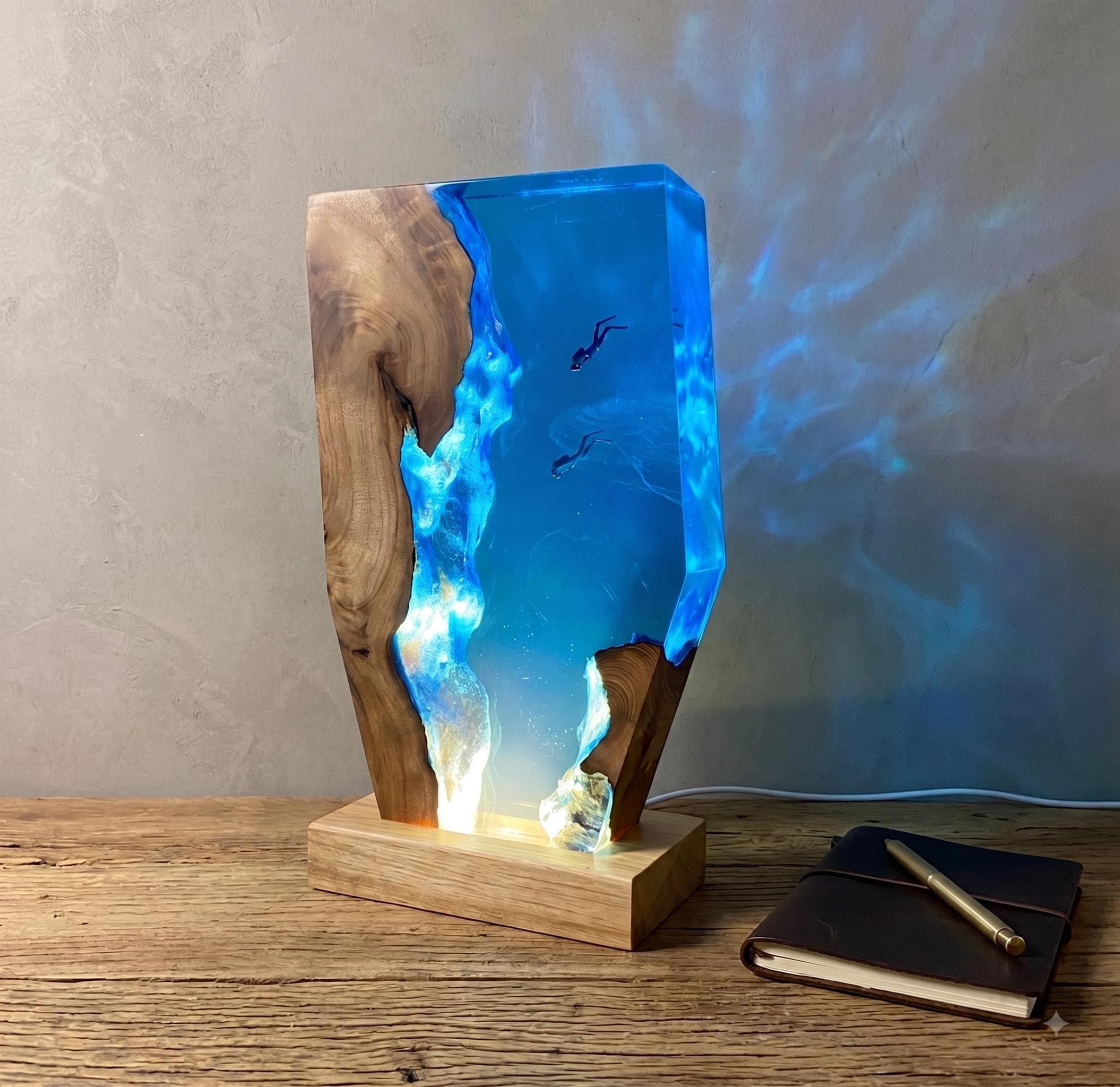 Scuba Diver Epoxy Resin Night Light – Personalized Handmade Ocean Resin Night Lamp - photo 7