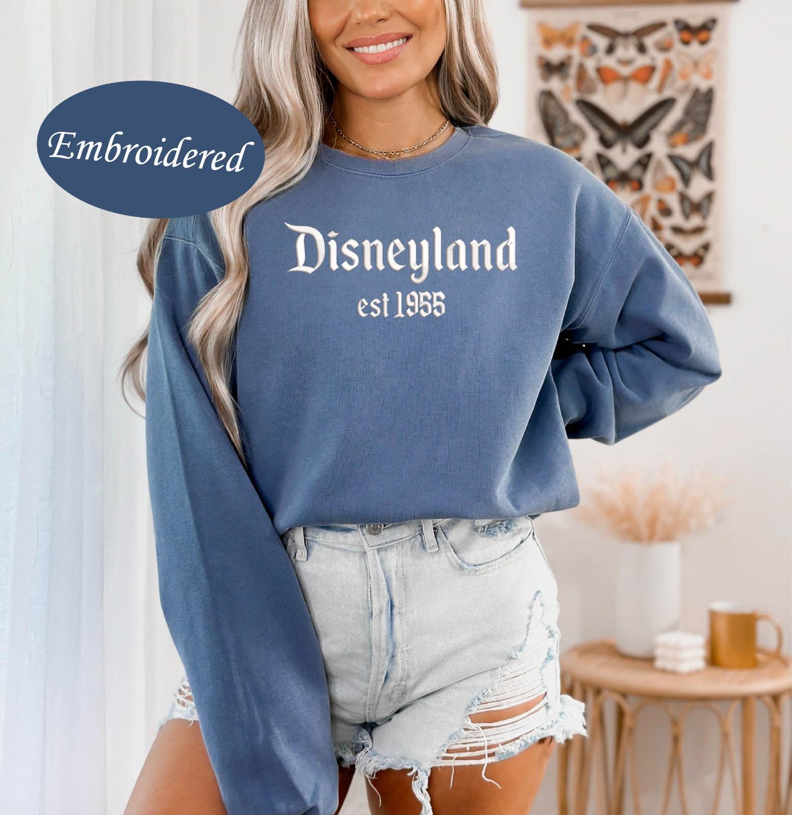 Embroidered Disneyland Est 1955 Sweatshirt With Mickey And Friends – Cute Embroidery Crewneck Sweat For A Disneyland Trip - photo 6