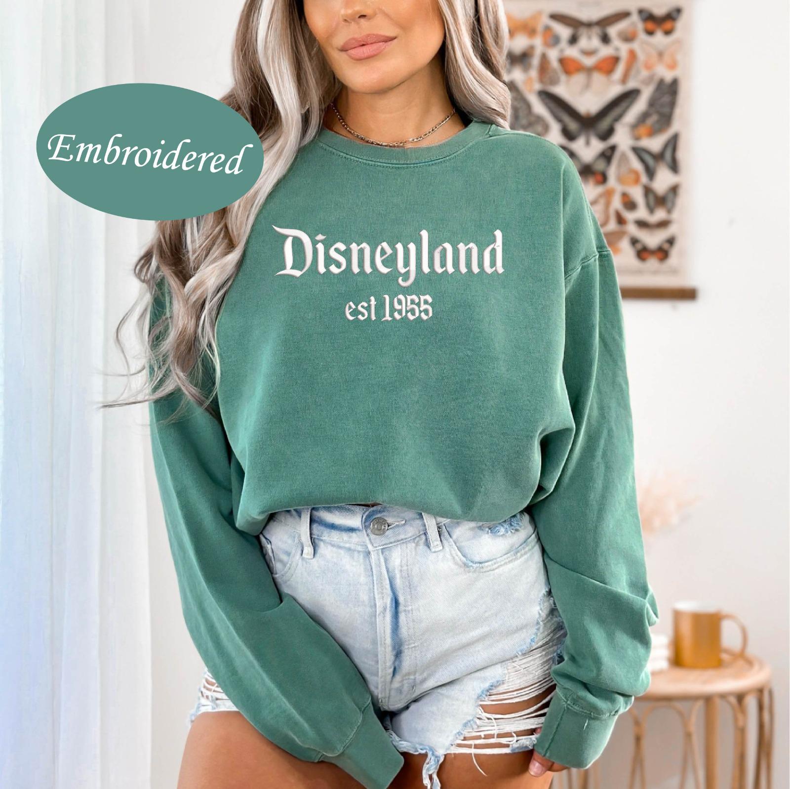 Embroidered Disneyland Est 1955 Sweatshirt With Mickey And Friends – Cute Embroidery Crewneck Sweat For A Disneyland Trip - photo 9