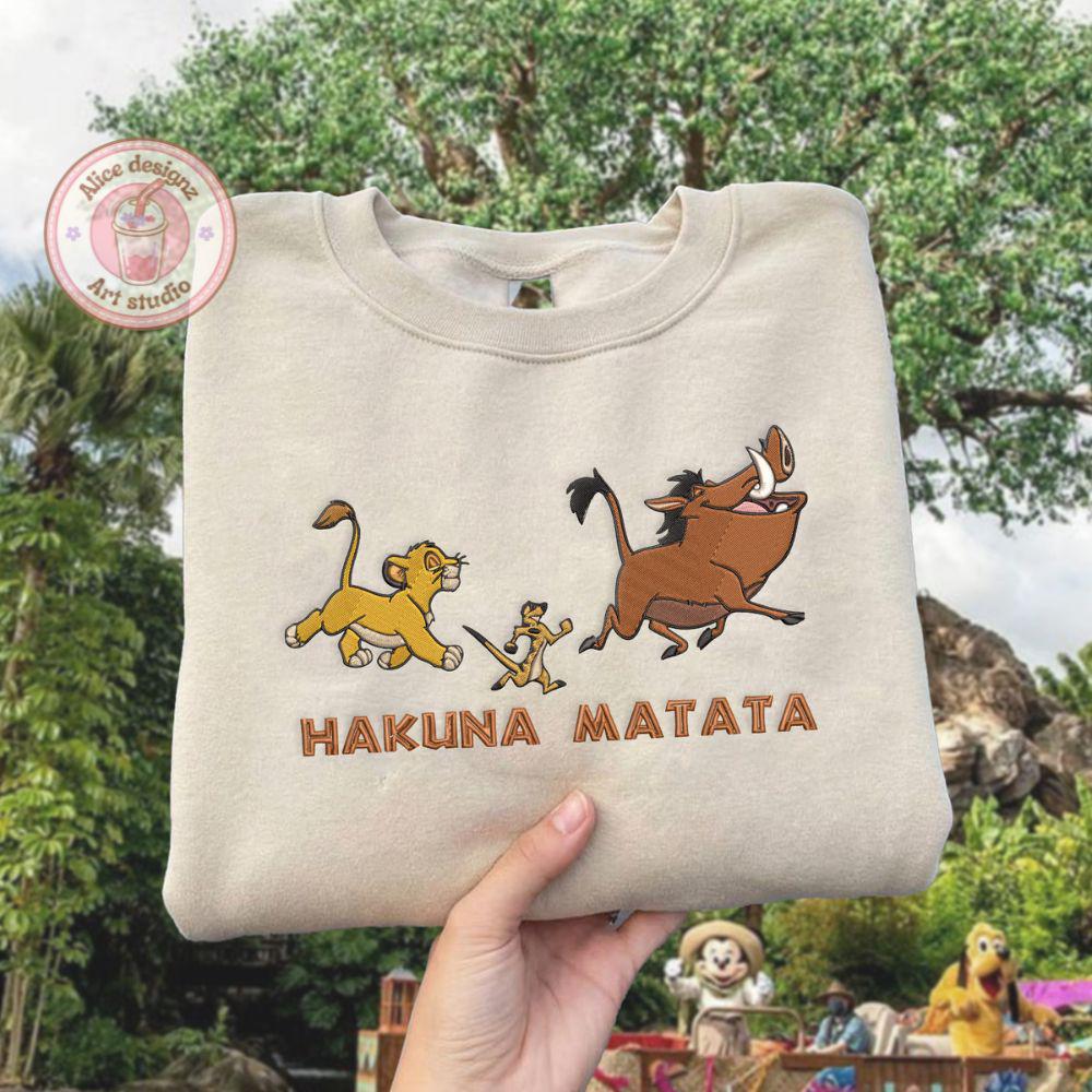 Embroidered The Lion King Hakuna Matata Animal Kingdom T-Shirt Sweatshirt Or Hoodie – Disney Adventure WDW Disneyland Shirt - photo 3