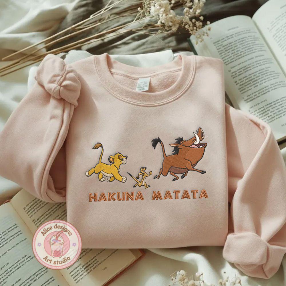 Embroidered The Lion King Hakuna Matata Animal Kingdom T-Shirt Sweatshirt Or Hoodie – Disney Adventure WDW Disneyland Shirt - photo 4