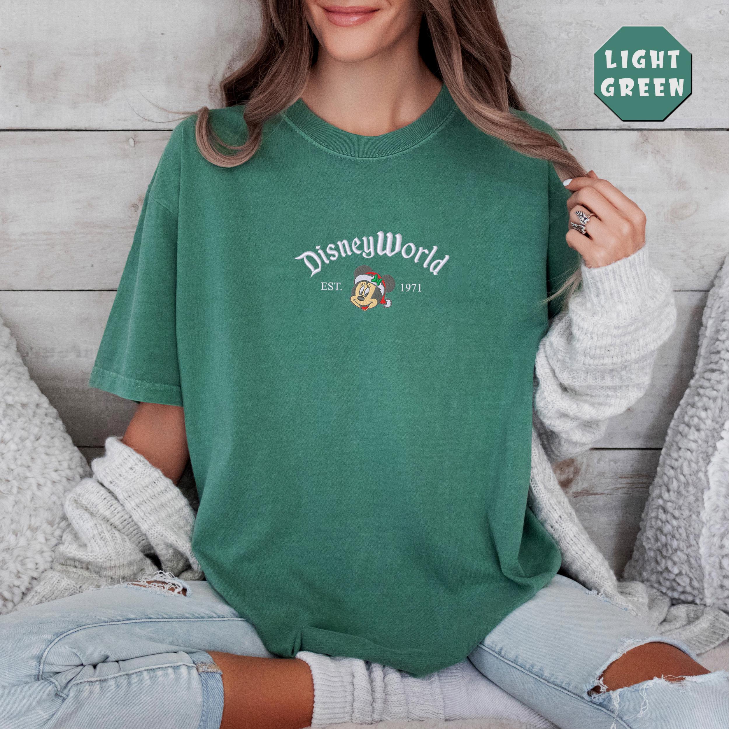 Embroidered Christmas Minnie Disneyworld EST 1971 Shirt – Disney Family Christmas Tee for Holiday Park Trips - photo 3