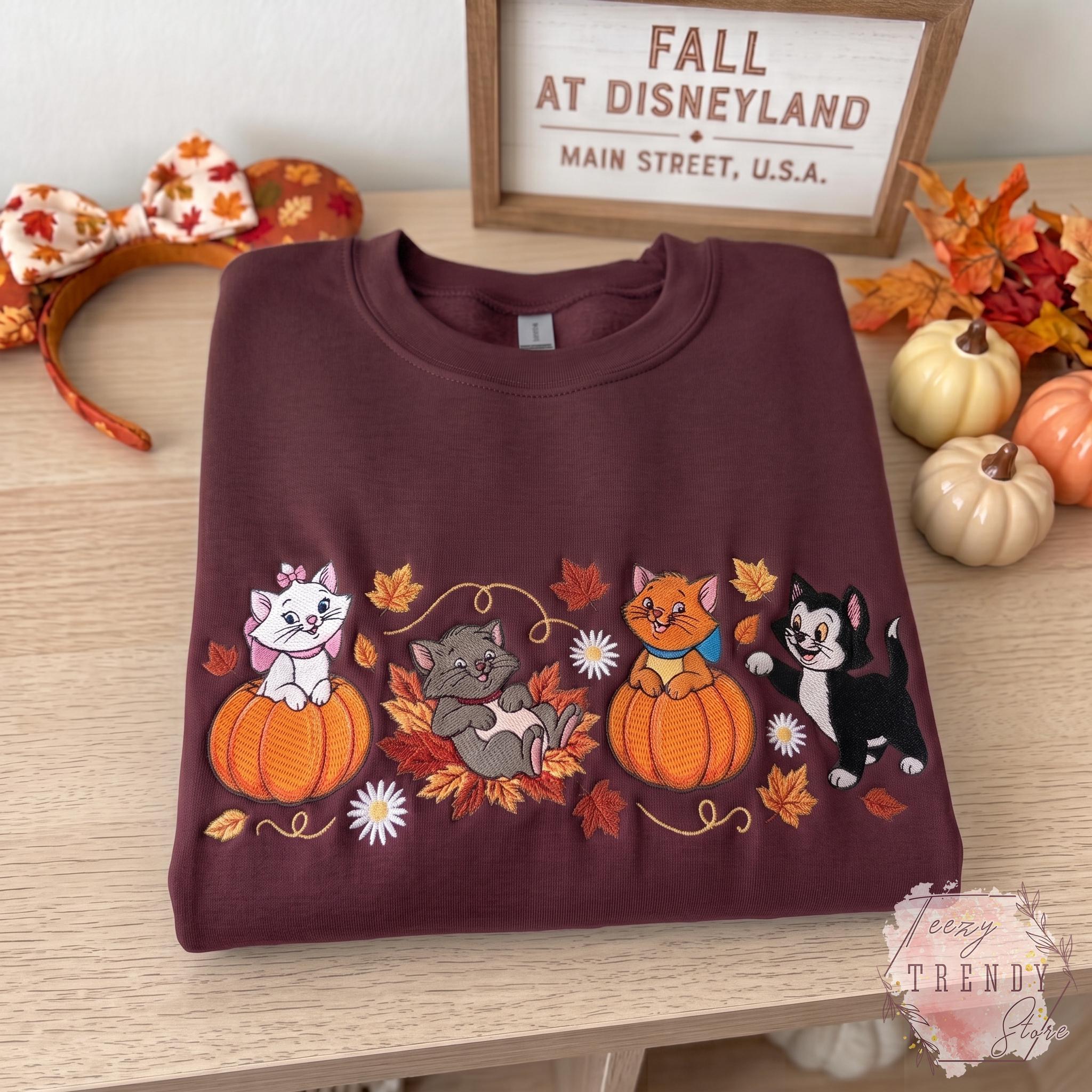 Embroidered Disney Cats Fall Sweatshirt with Marie Berlioz Toulouse and Figaro – Autumn Pumpkin Spooky Halloween T-Shirt Outfit - photo 6