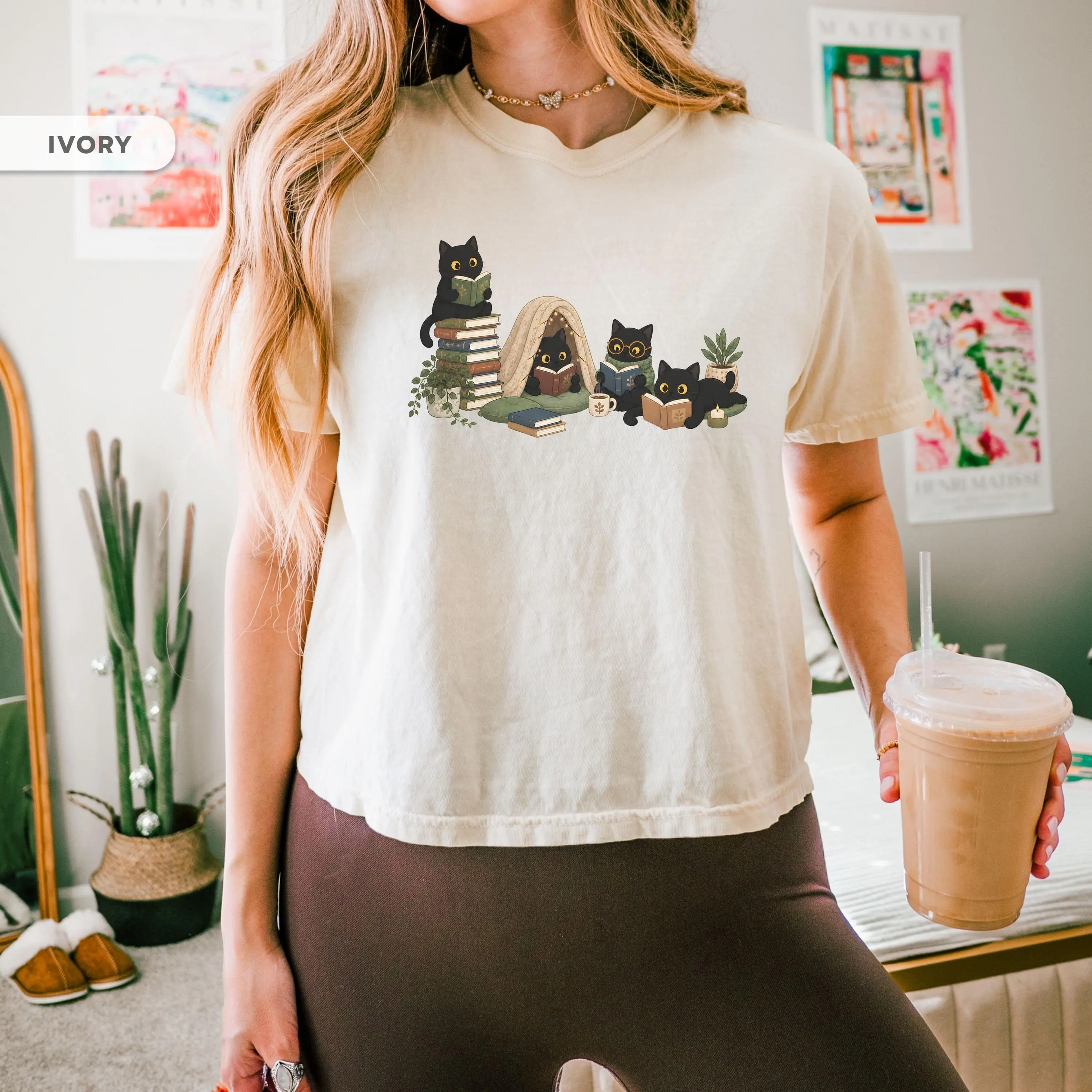 Black Cat Reading Boxy Shirt, Bookish Cat Mom Crop Tee, Cozy Reader Librarian Teacher Gift For Her - photo 2