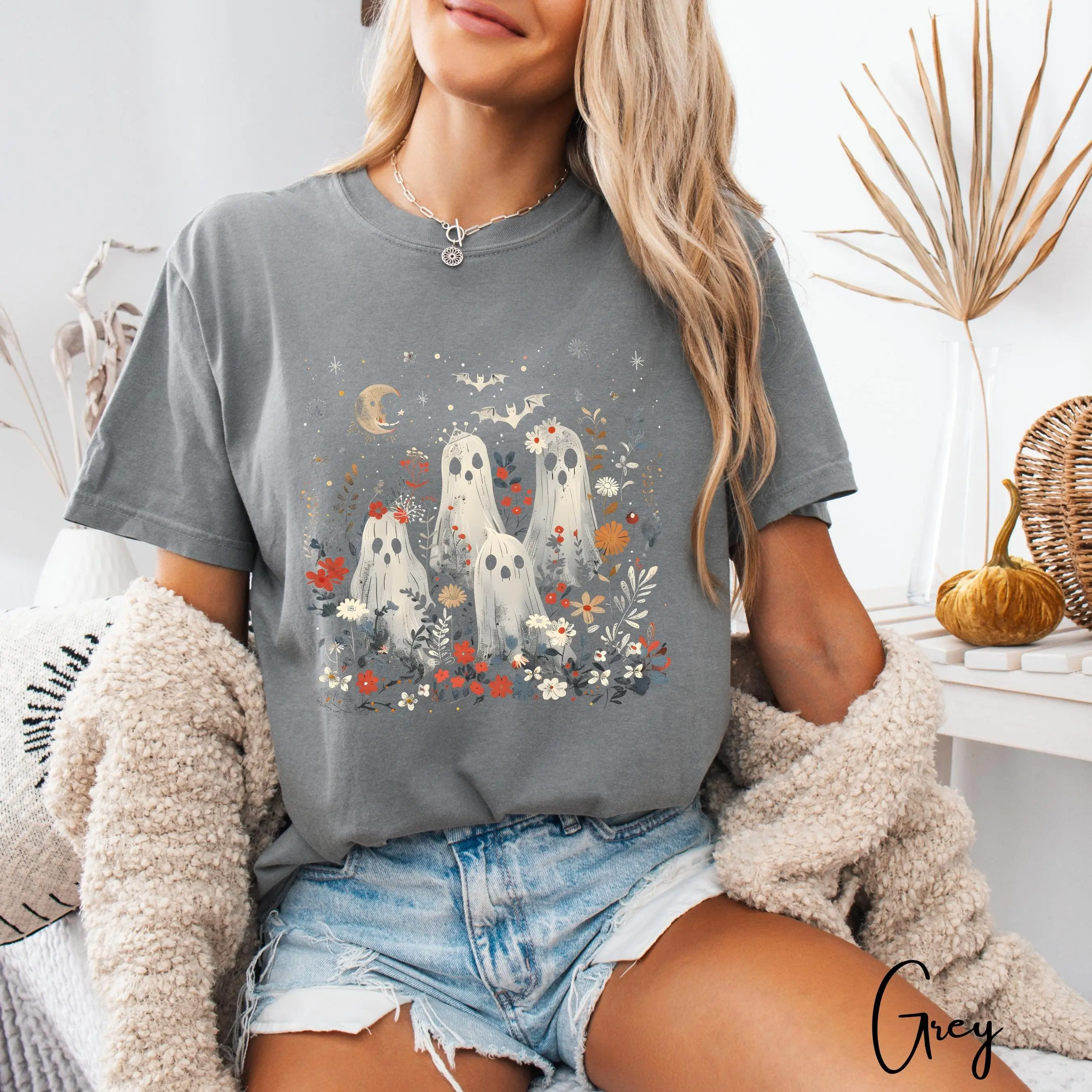 Comfort Colors Boho Floral Ghost Halloween T-Shirt, Cute Witchy Autumn Fall Aesthetic Spooky Season Tee - photo 3