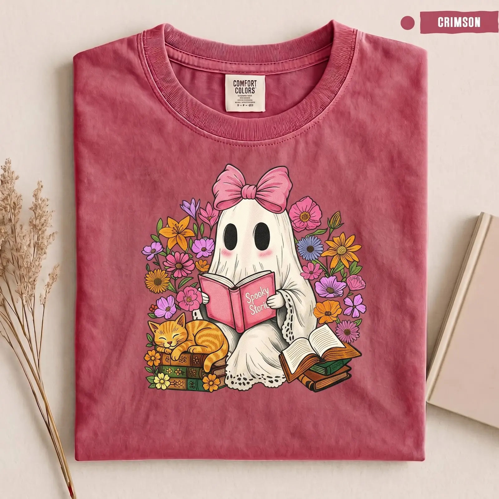 Comfort Color Floral Coquette Ghost Reading Book Spooky Halloween Teacher T-Shirt