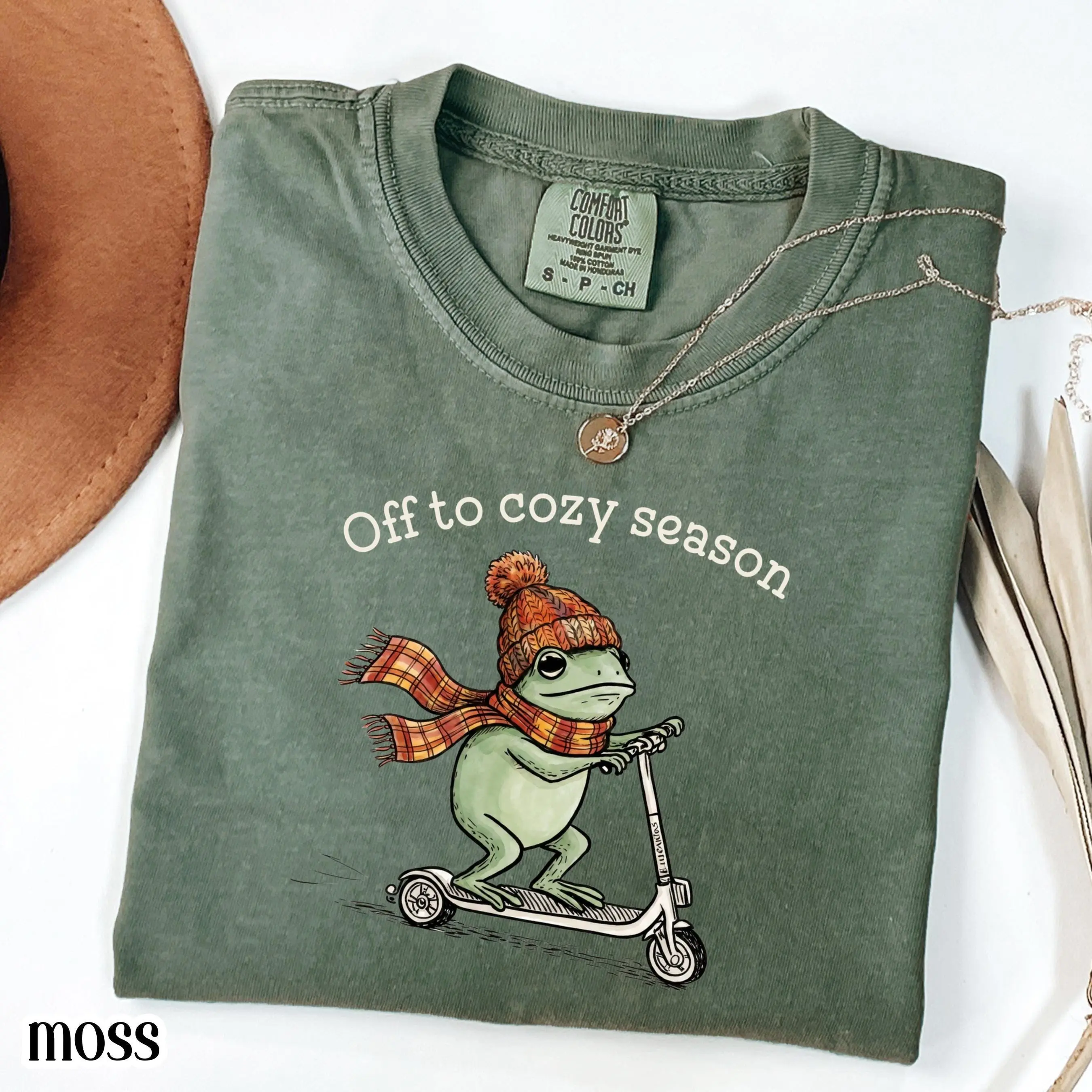 Comfort Colors Funny Frog Pumpkin Fall T-Shirt, Cozy Autumn Season Silly Thanksgiving Harvest Football Tee - photo 2