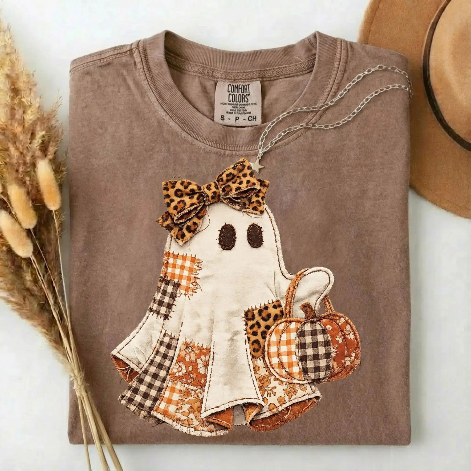 Comfort Colors Faux Patchwork Ghost Shirt, Coquette Cute Fall Pumpkin Trendy Spooky Season Tee for Women - photo 5