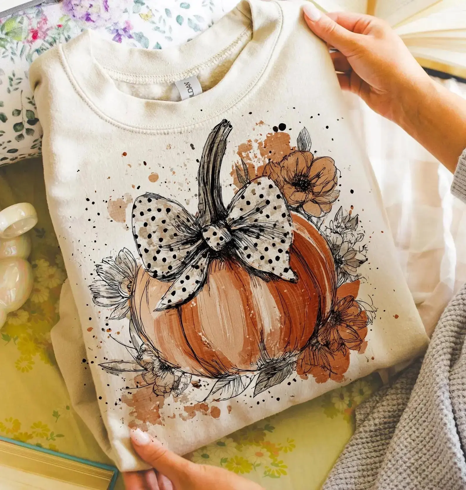 Comfort Colors Floral Fall Pumpkin Sweatshirt, Boho Coquette Vintage Autumn Retro Halloween Flowers Crewneck - photo 2