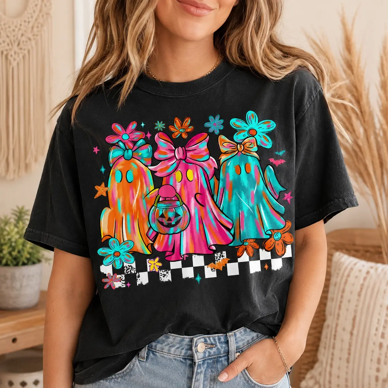 Comfort Colors Groovy Ghost Bows Shirt, Retro Vibrant Spooky Halloween Party Gift for Women