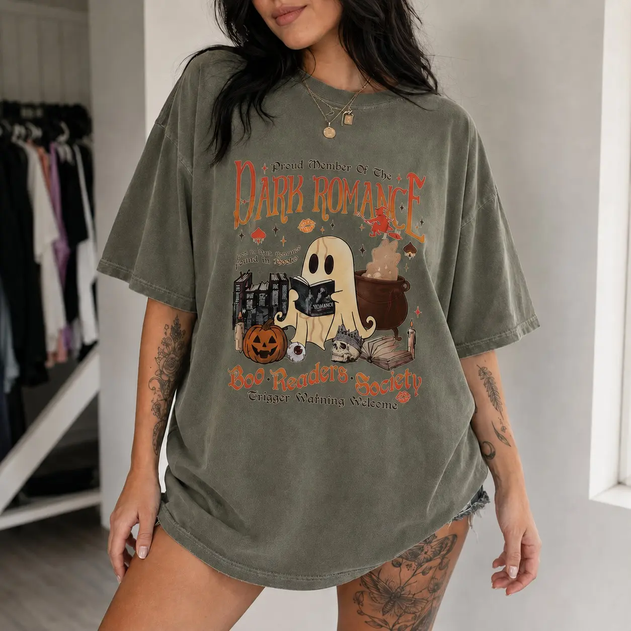 Comfort Colors Halloween Book Lover T-Shirt, Dark Romance Reader Spooky Club Haunted Bookstore Tee - photo 4