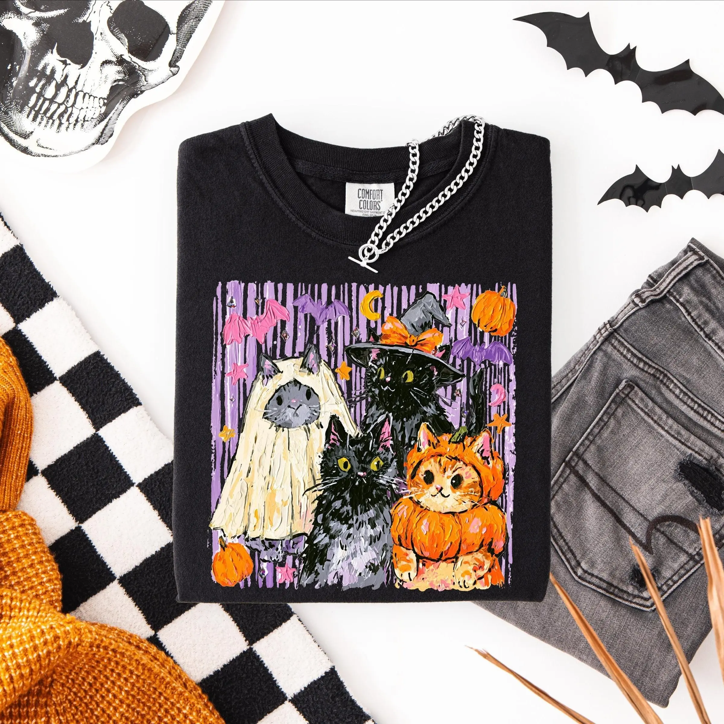 Comfort Colors Vintage Halloween Black Cat Shirt, Pumpkin Kitty Lover Mom Gift Graphic Tee - photo 4