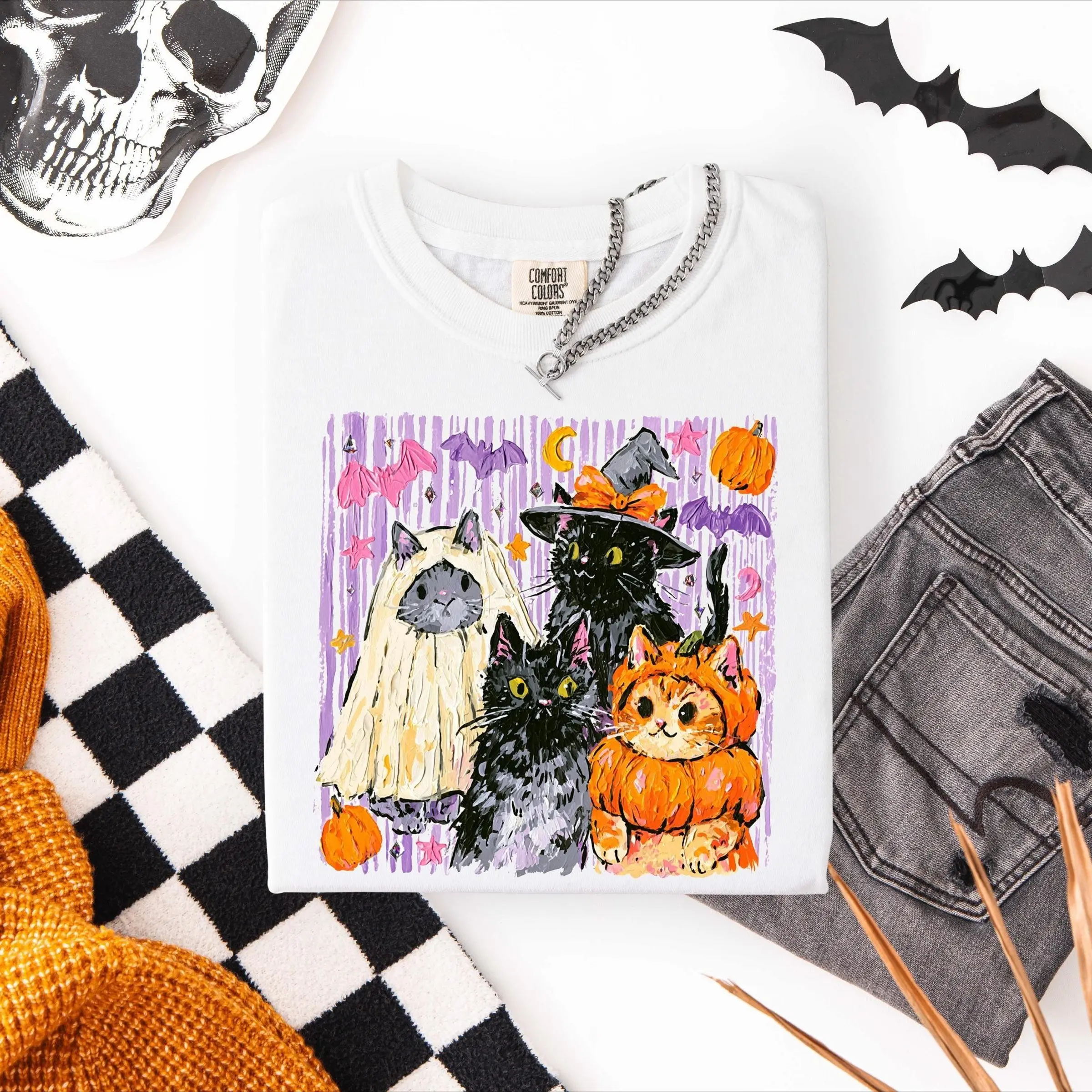 Comfort Colors Vintage Halloween Black Cat Shirt, Pumpkin Kitty Lover Mom Gift Graphic Tee - photo 5