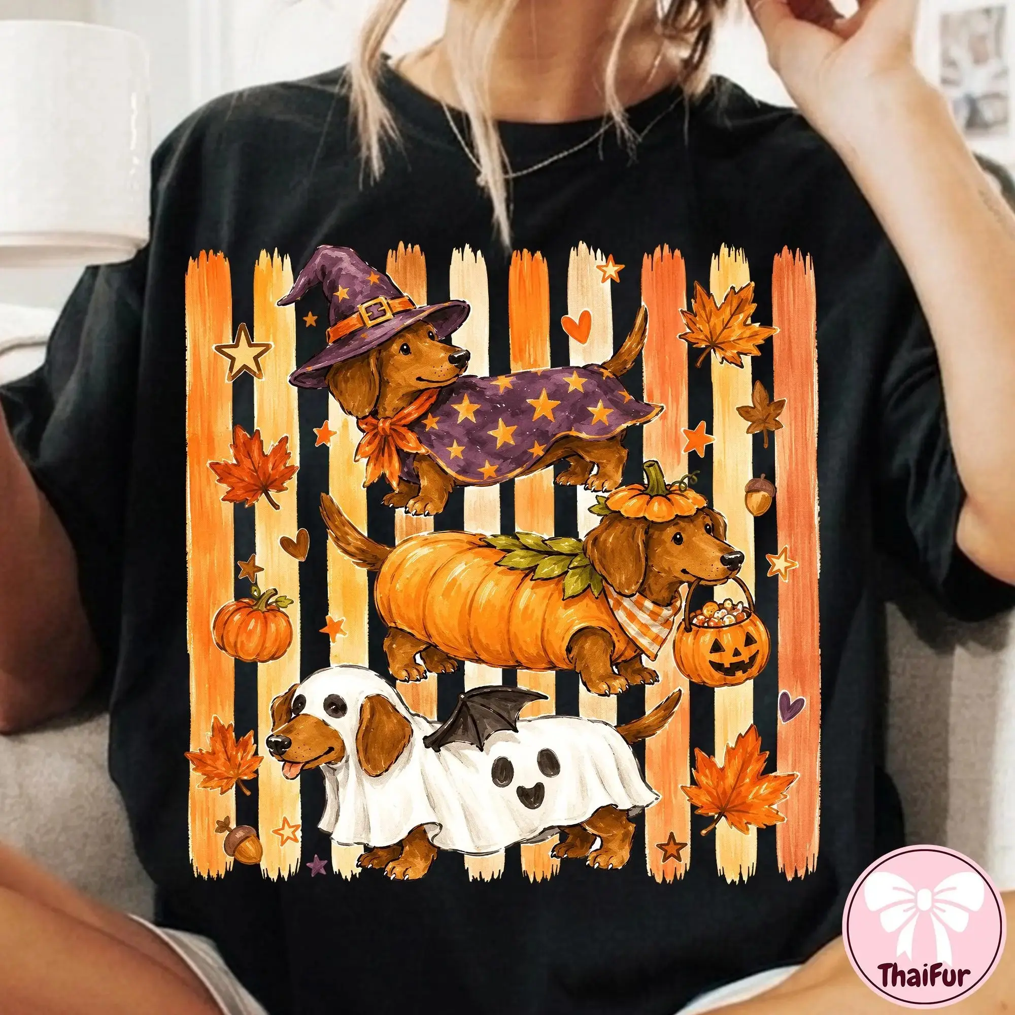 Comfort Colors Halloween Dachshund Womens Shirt, Cute Wiener Doxie Dog Graphic Tee, Spooky Season Fall Ladies