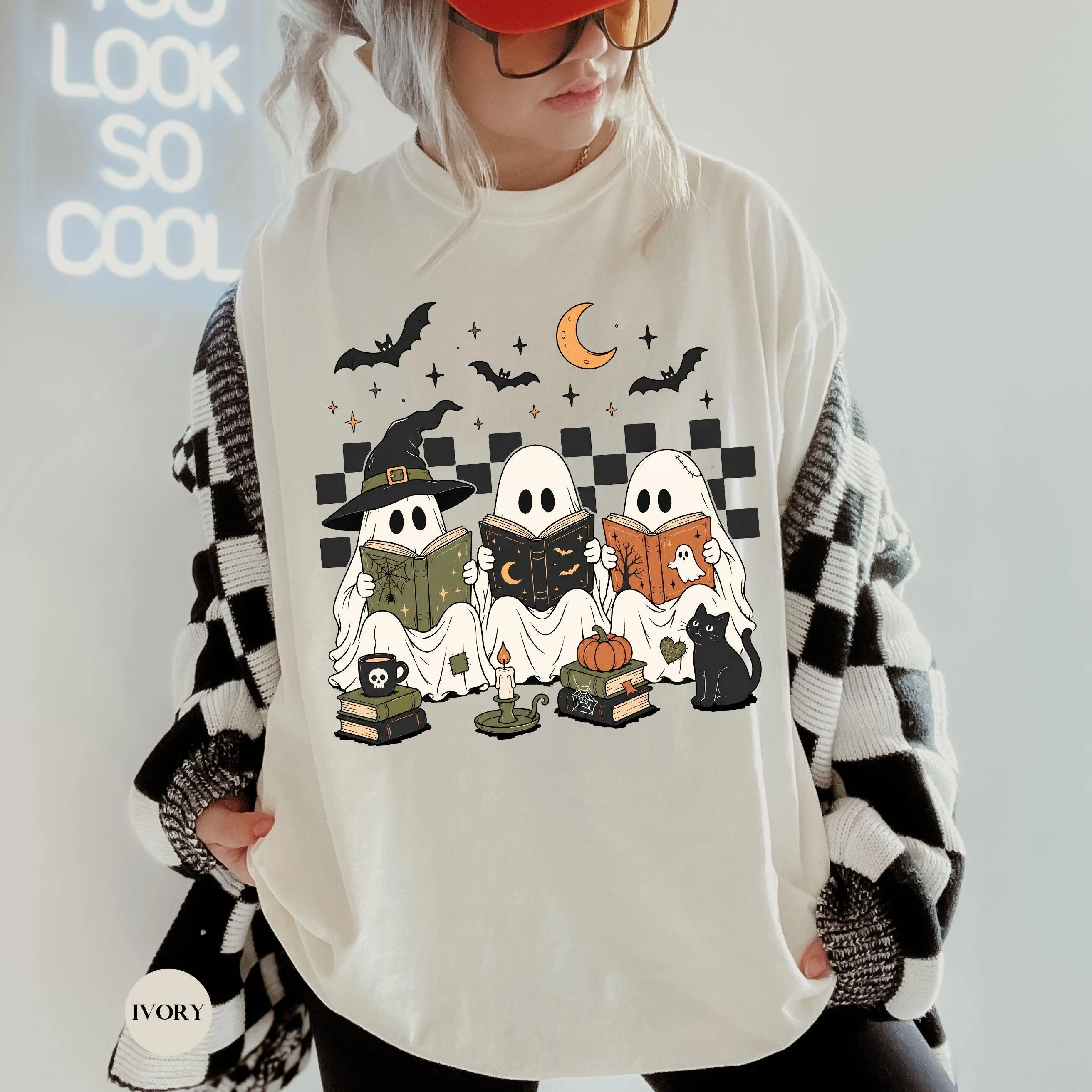 Comfort Colors Halloween Reader Ghost T-Shirt, Retro Bookish Book Lover Fall Aesthetic Reading Tee
