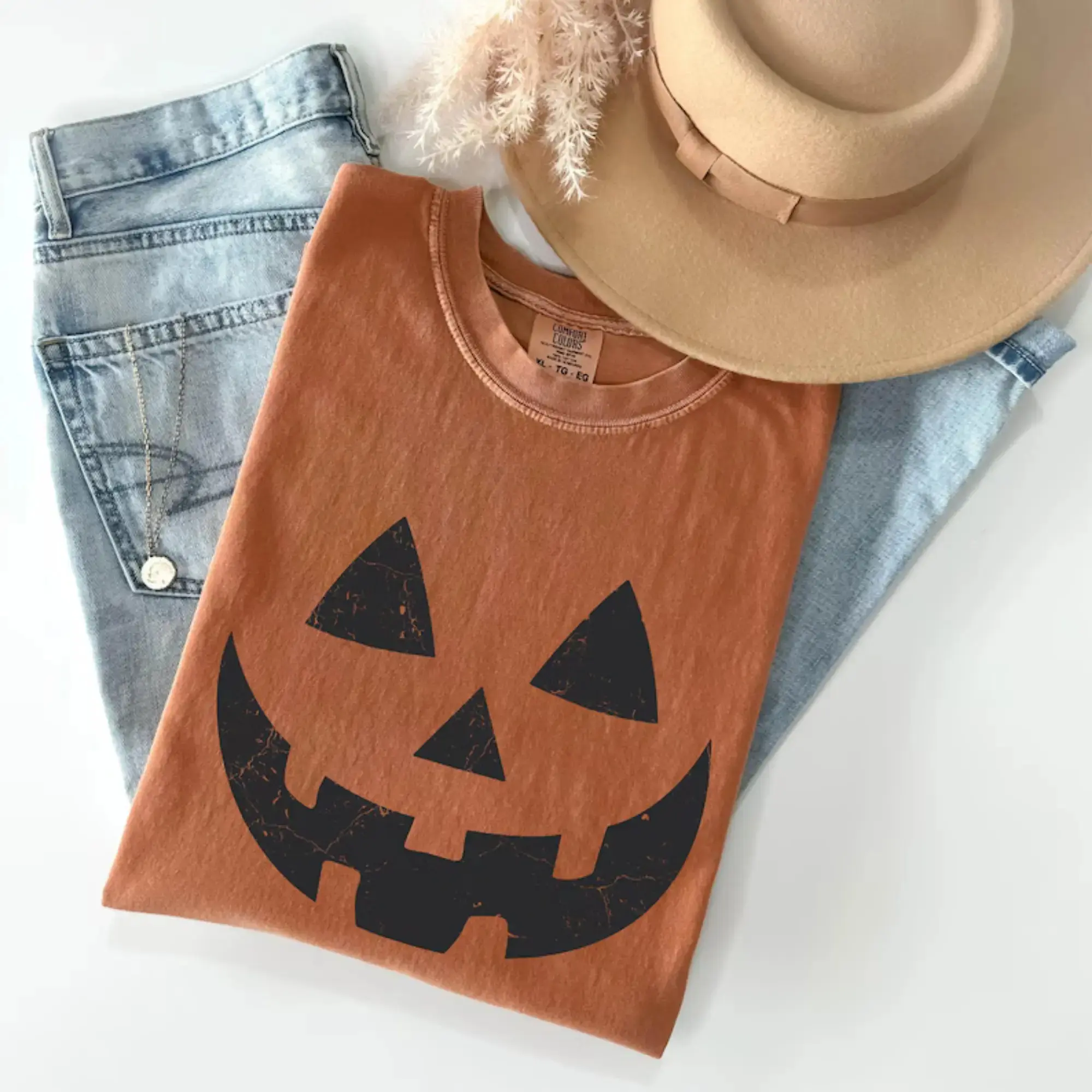 Comfort Colors Pumpkin Face Shirt, Retro Graphic Tee, Fall Spooky Season Halloween Womens Casual Autumn Top - photo 3