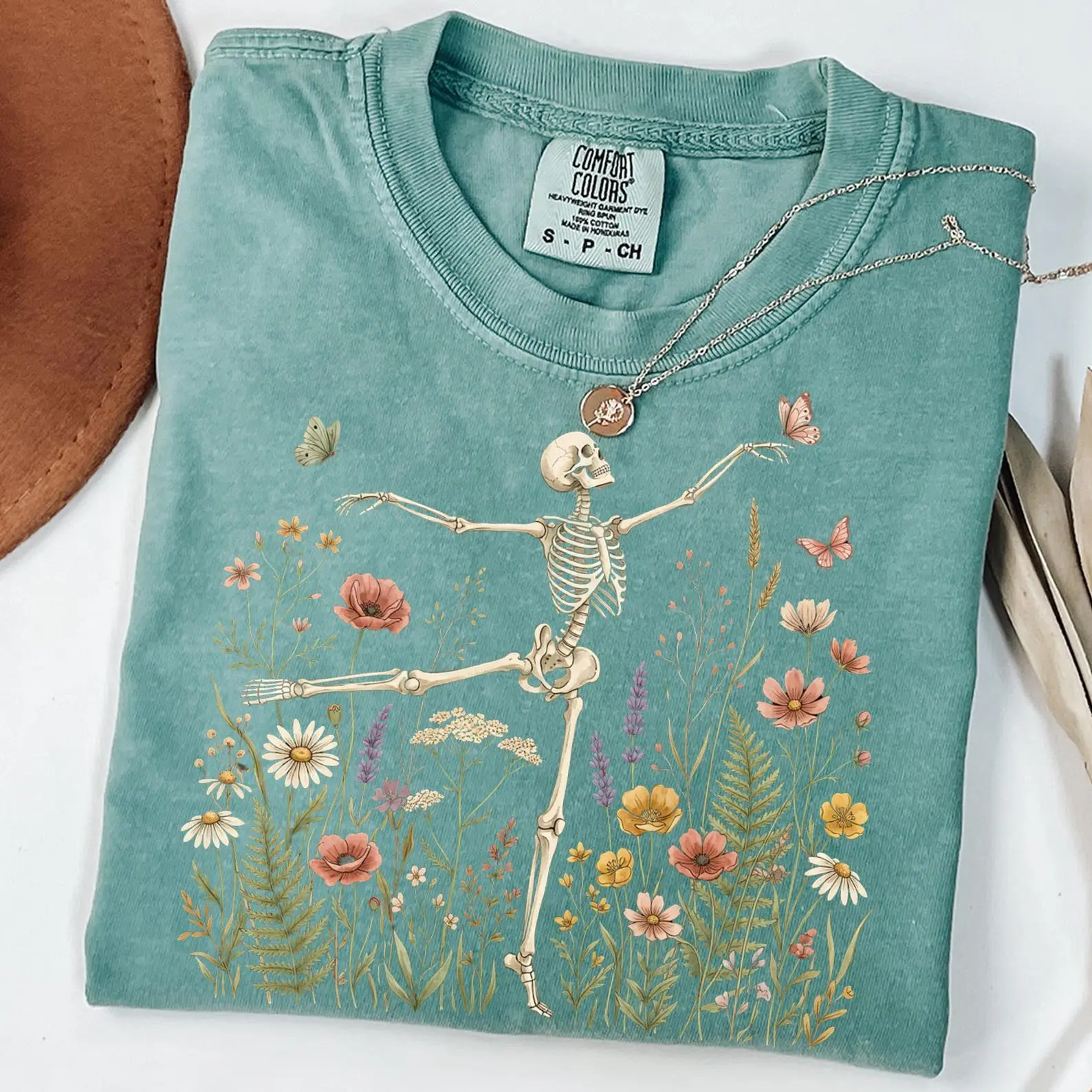 Comfort Colors Skeleton Dancing Arabesque Halloween T-Shirt, Floral Botanical Cottagecore Nature Lover Tee For Women - photo 5