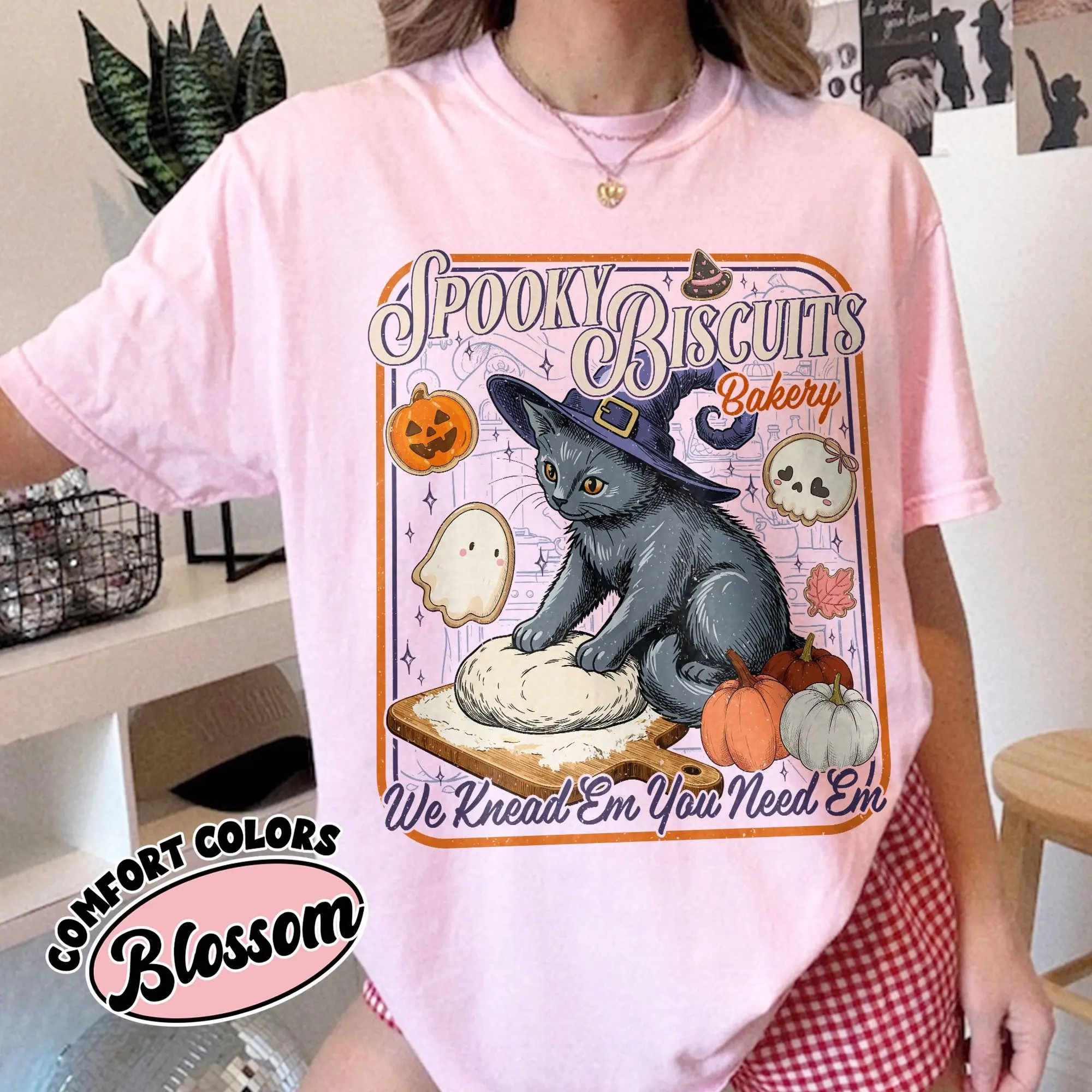 Comfort Colors Spooky Kitty Biscuits Bakery Shirt, Funny Black Cat Halloween Graphic Tee for Baking Lovers - photo 5