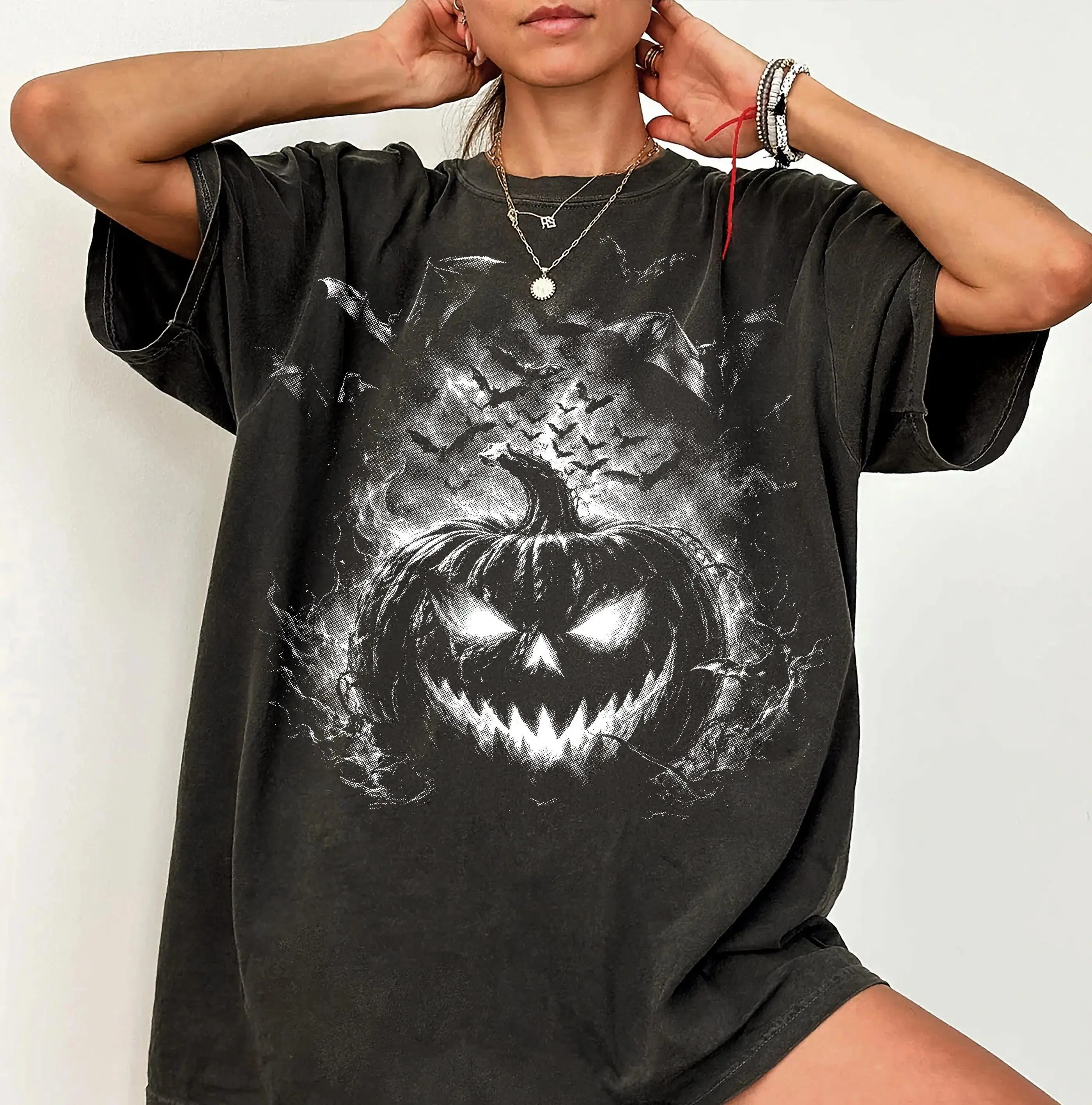 Comfort Colors Spooky Pumpkin Shirt, Halloween Ghost Bat Jack O Lantern Graphic Tee, Vintage Retro Halftone Horror Top