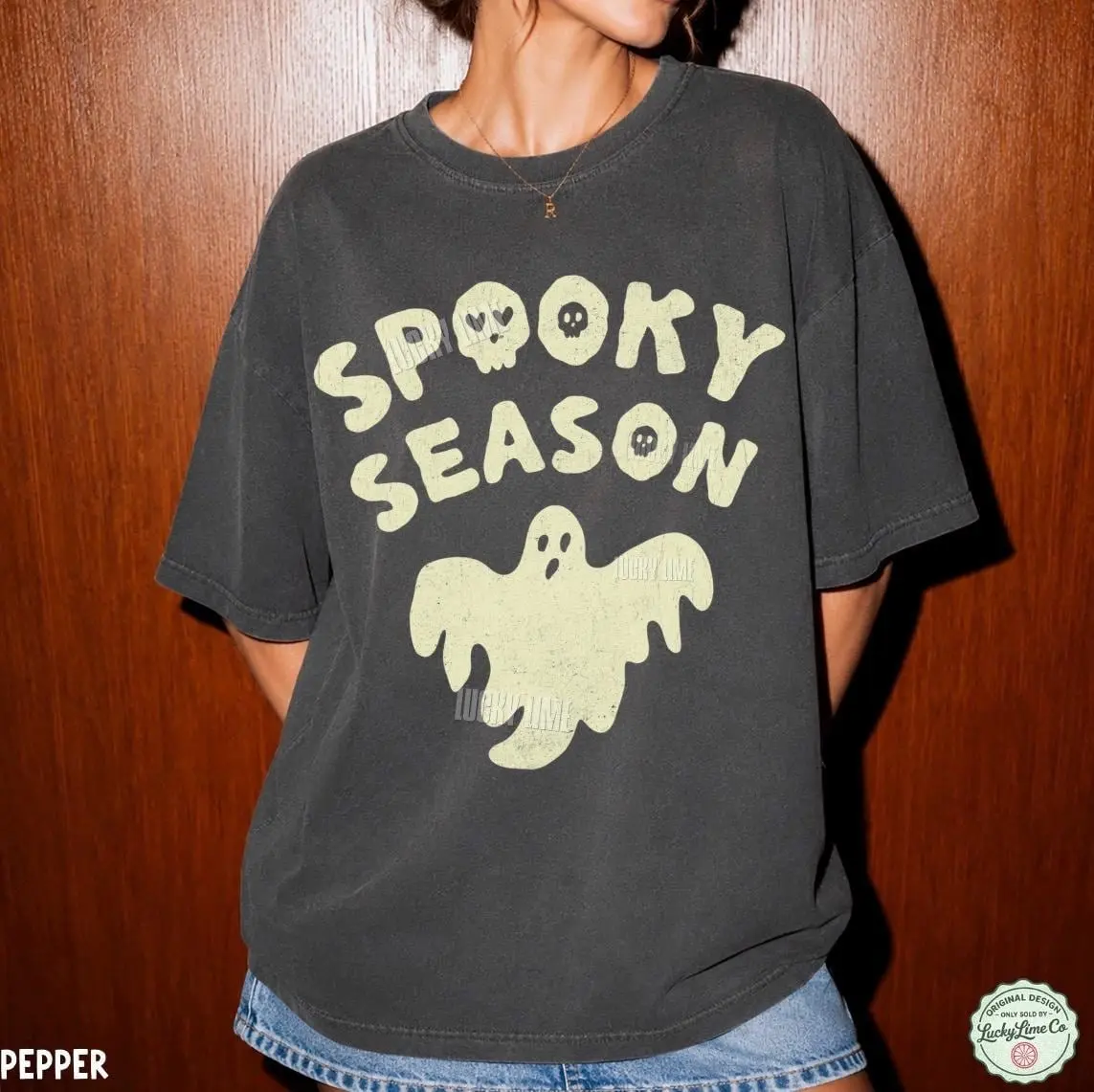 Comfort Colors Spooky Season Sweatshirt, Retro Ghost Halloween Pumpkin Vibes Graphic Crewneck For Women