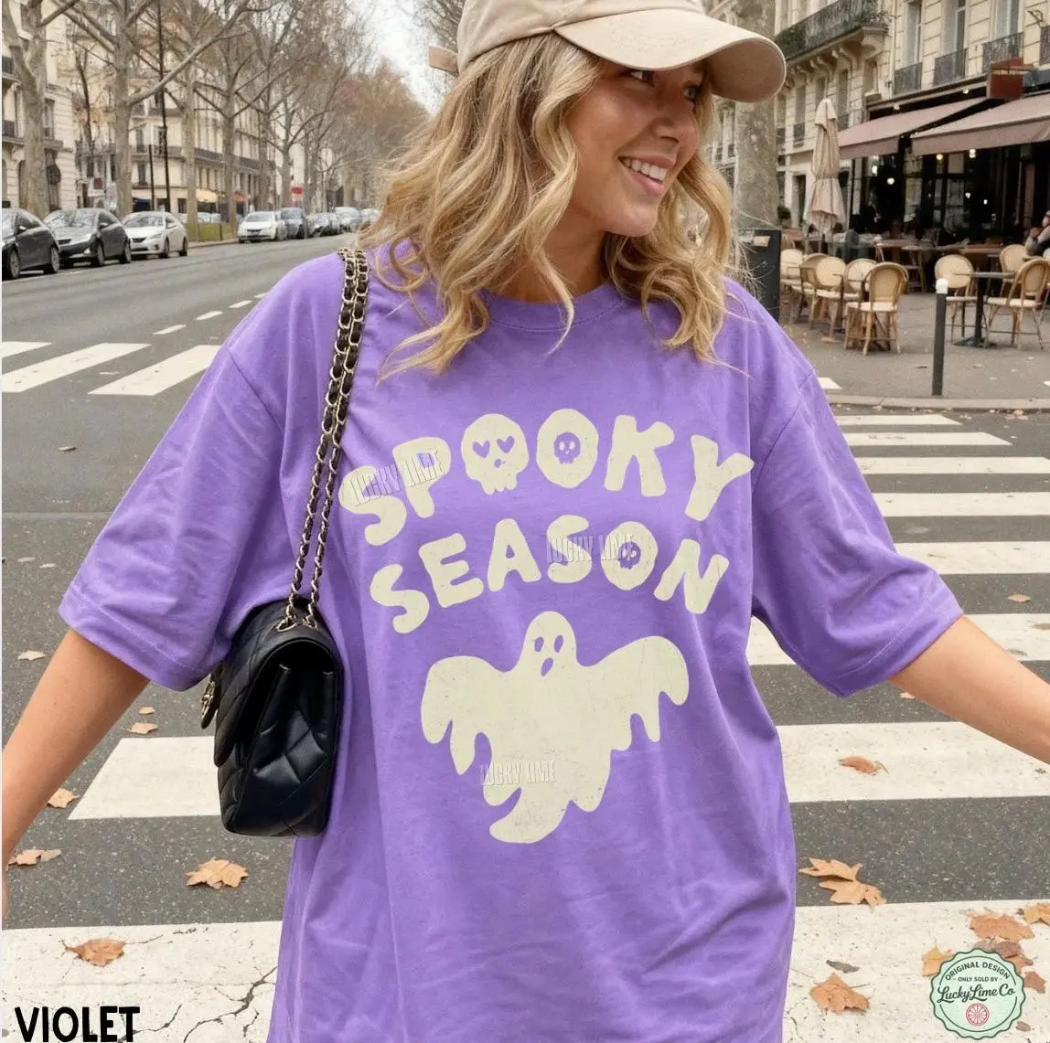 Comfort Colors Spooky Season Sweatshirt, Retro Ghost Halloween Pumpkin Vibes Graphic Crewneck For Women - photo 2