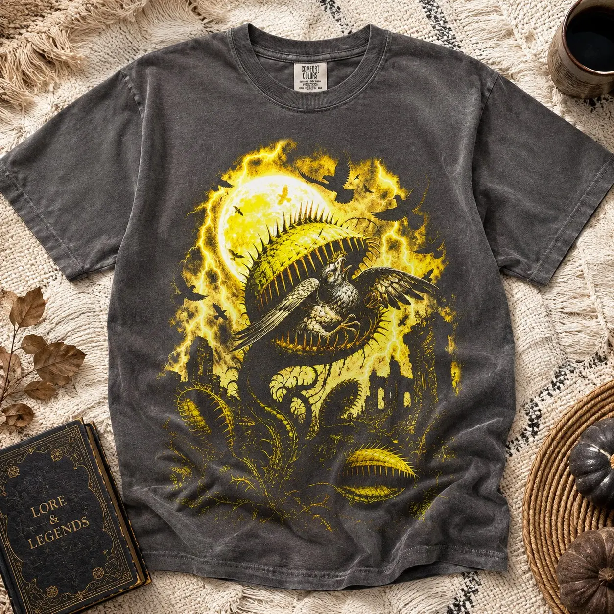Comfort Colors Venus Flytrap Monster Plant Raven Moon Women Graphic Shirts Halloween Festival - photo 2