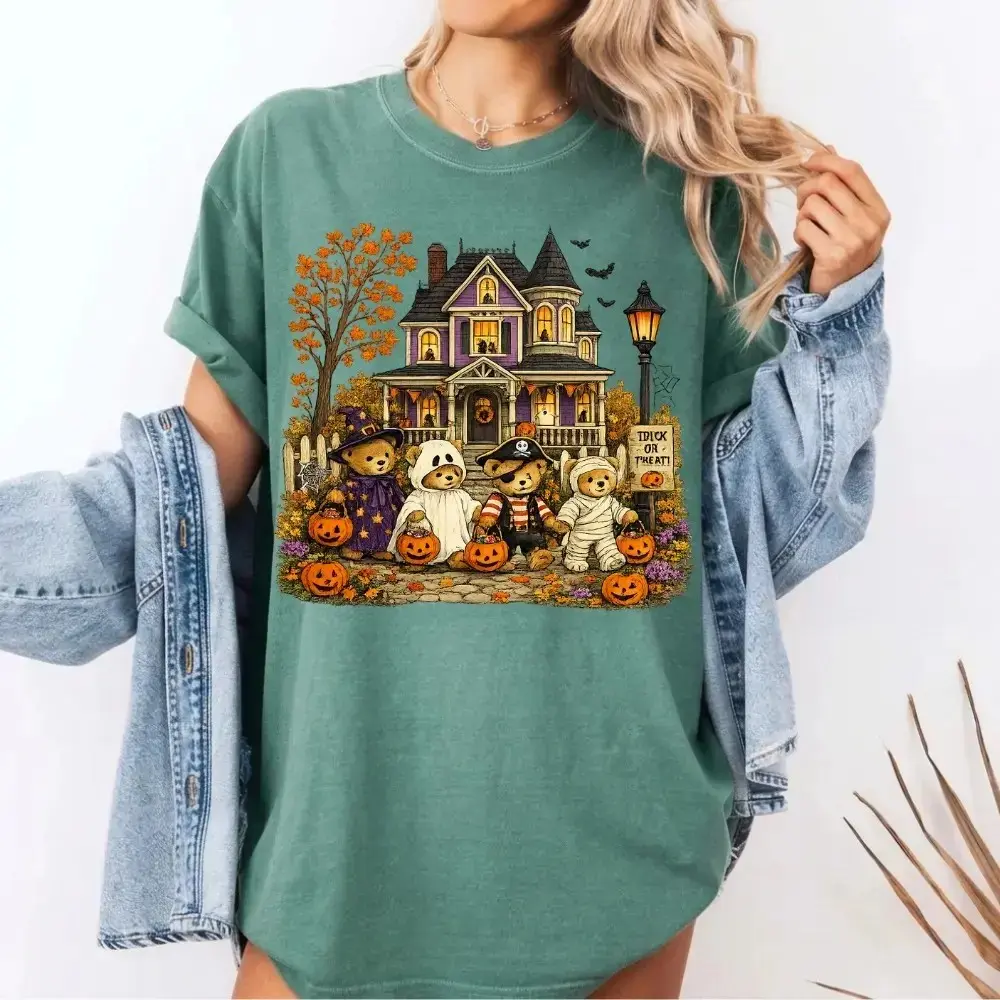 Comfort Colors Vintage 90s Bears Halloween Shirt Women, Trick or Treat Bear Retro Haunted House Pumpkin Fall Tee