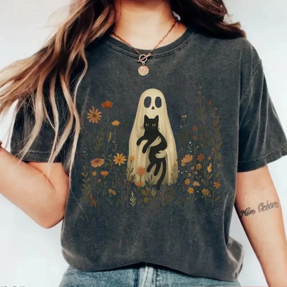 Comfort Colors Vintage Ghost Black Cat T-Shirt, Retro Halloween Spooky Wildflower Tee, Boho Fall Womens Trendy Graphic Gift