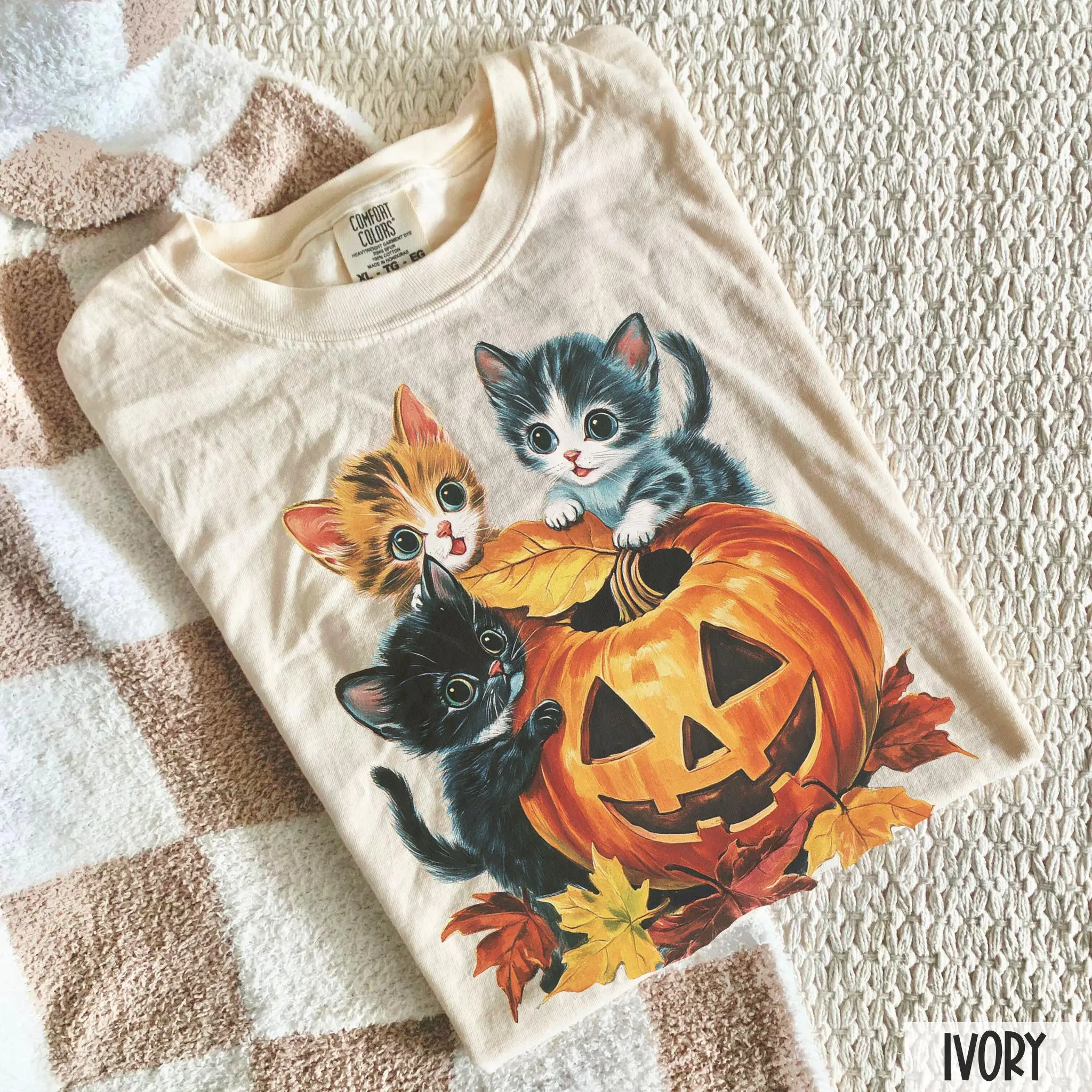 Comfort Colors Vintage Halloween Kittens Shirt, Cute Cat Tee, Retro Fall Pumpkin Graphic Top for Her