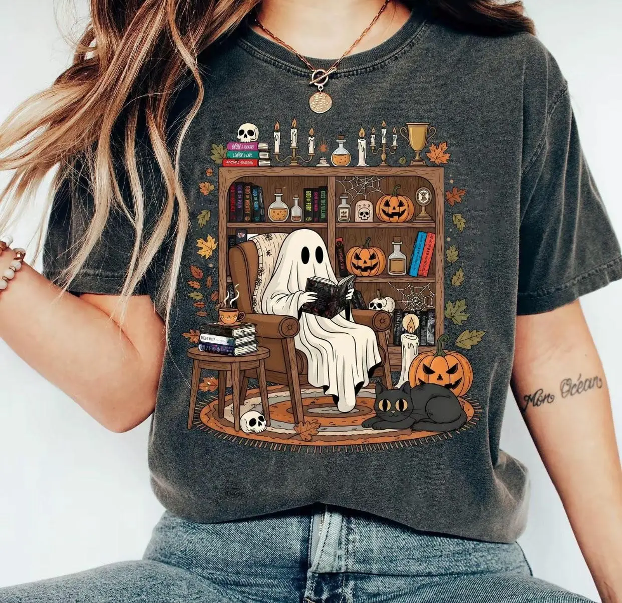 Cozy Ghost Reading Shirt, Halloween Library Bookworm Tee, Womens Cute Spooky Season Book Lover Fall Bookshelf Top