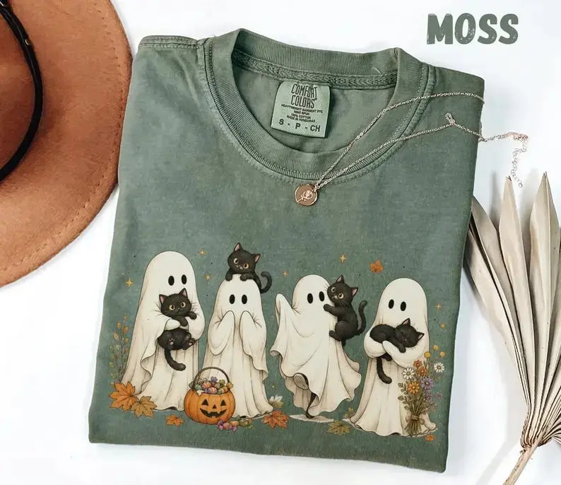 Comfort Colors Cute Ghost Cat Halloween T-Shirt, Black Spooky Season Graphic Cozy Fall Top for Women