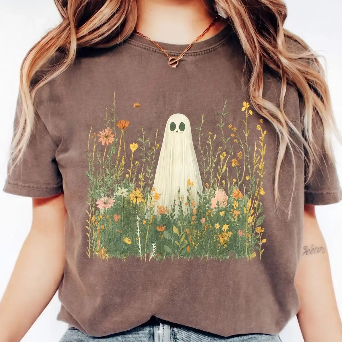 Comfort Colors Cute Ghost in Wildflowers Shirt, Spooky Floral Retro October Ghostcore Cozy Fall Halloween Tee