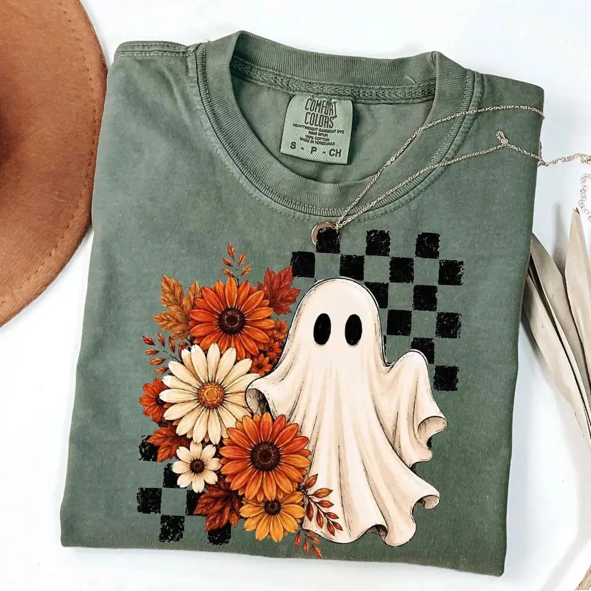 Fall Ghost Shirt for Women, Floral Checkerboard Cute Cozy Autumn Spooky Halloween Graphic Tee