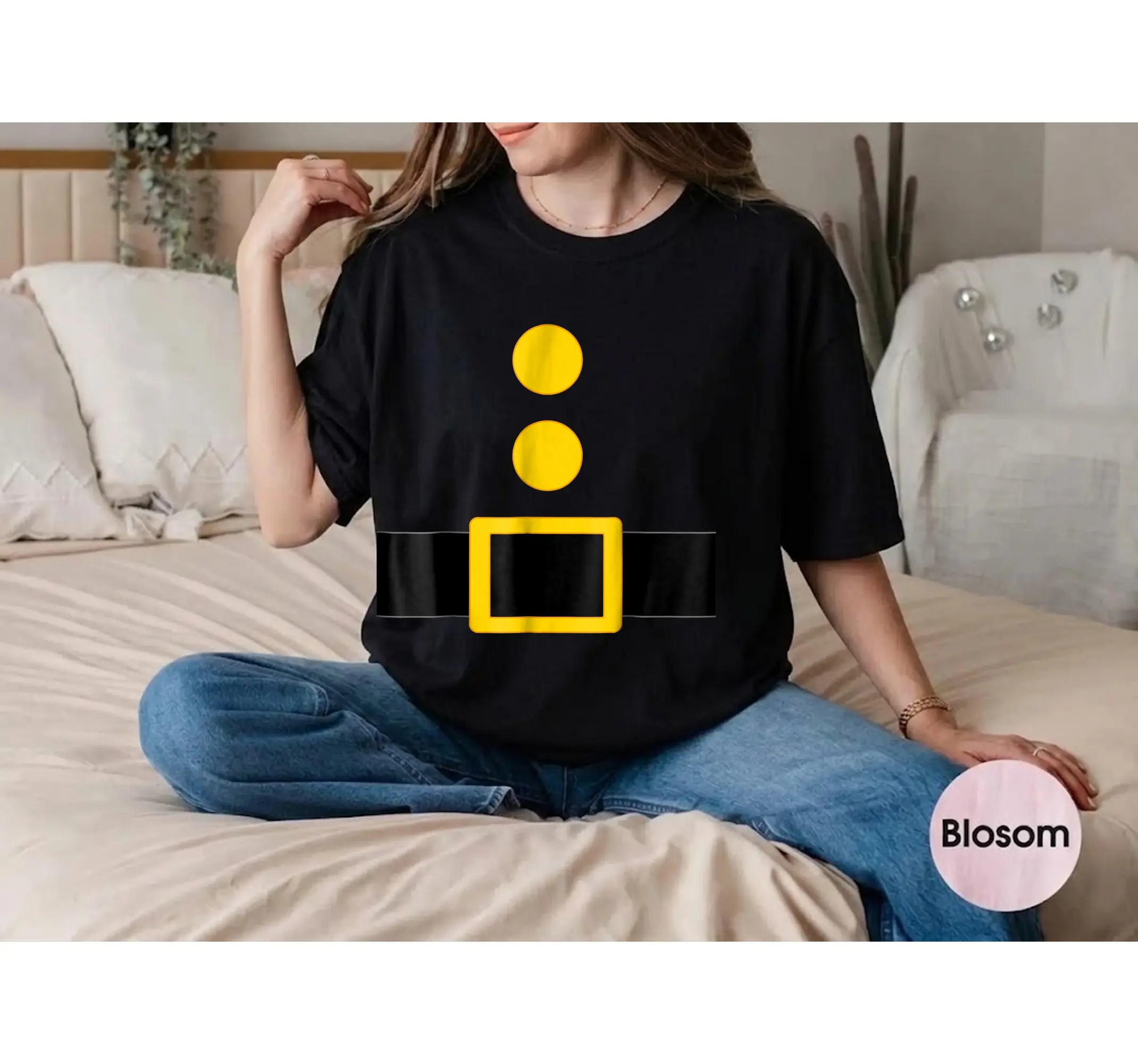 Funny Dwarf Costume Shirt, Easy Halloween Gnome Fantasy Outfit Graphic Tee - photo 3