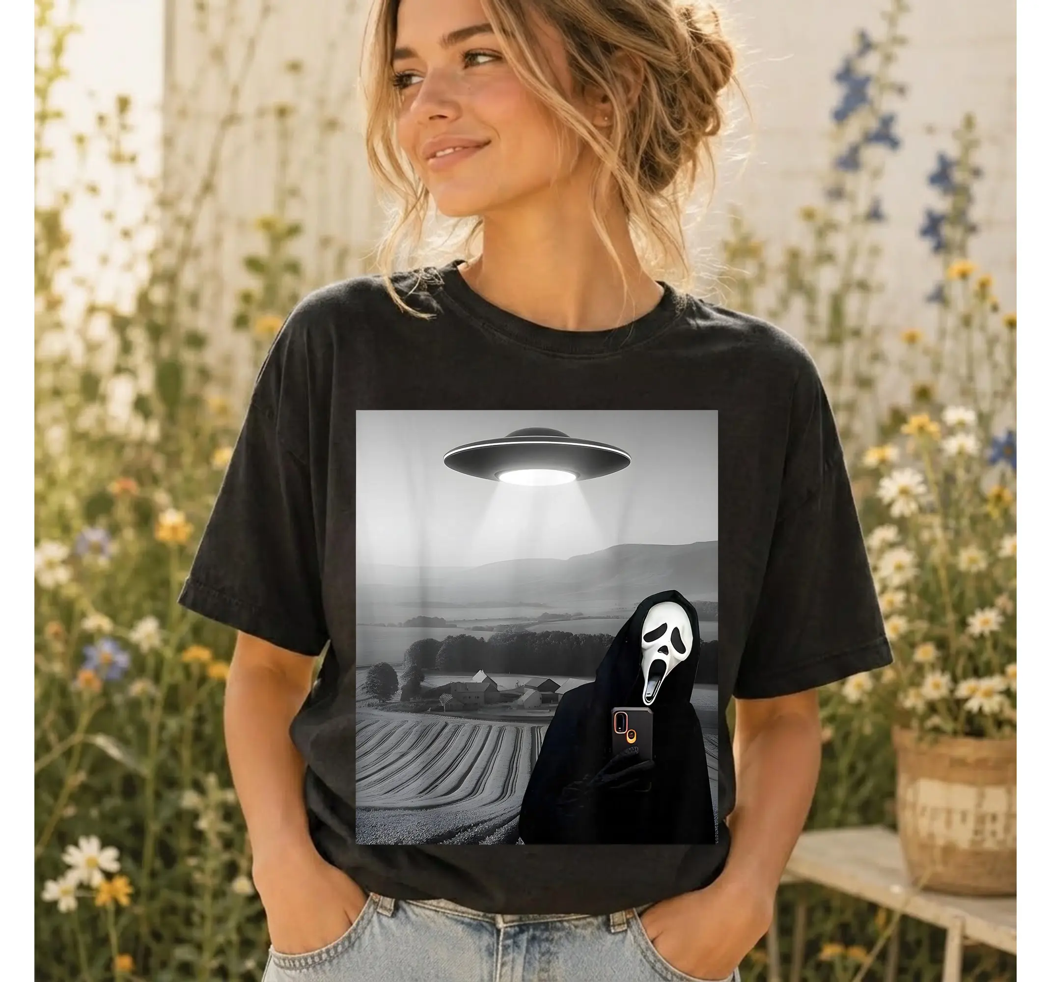 Funny Ghost Alien Selfie Shirt, Cute UFO Kawaii Spooky Halloween Graphic Tee - photo 2