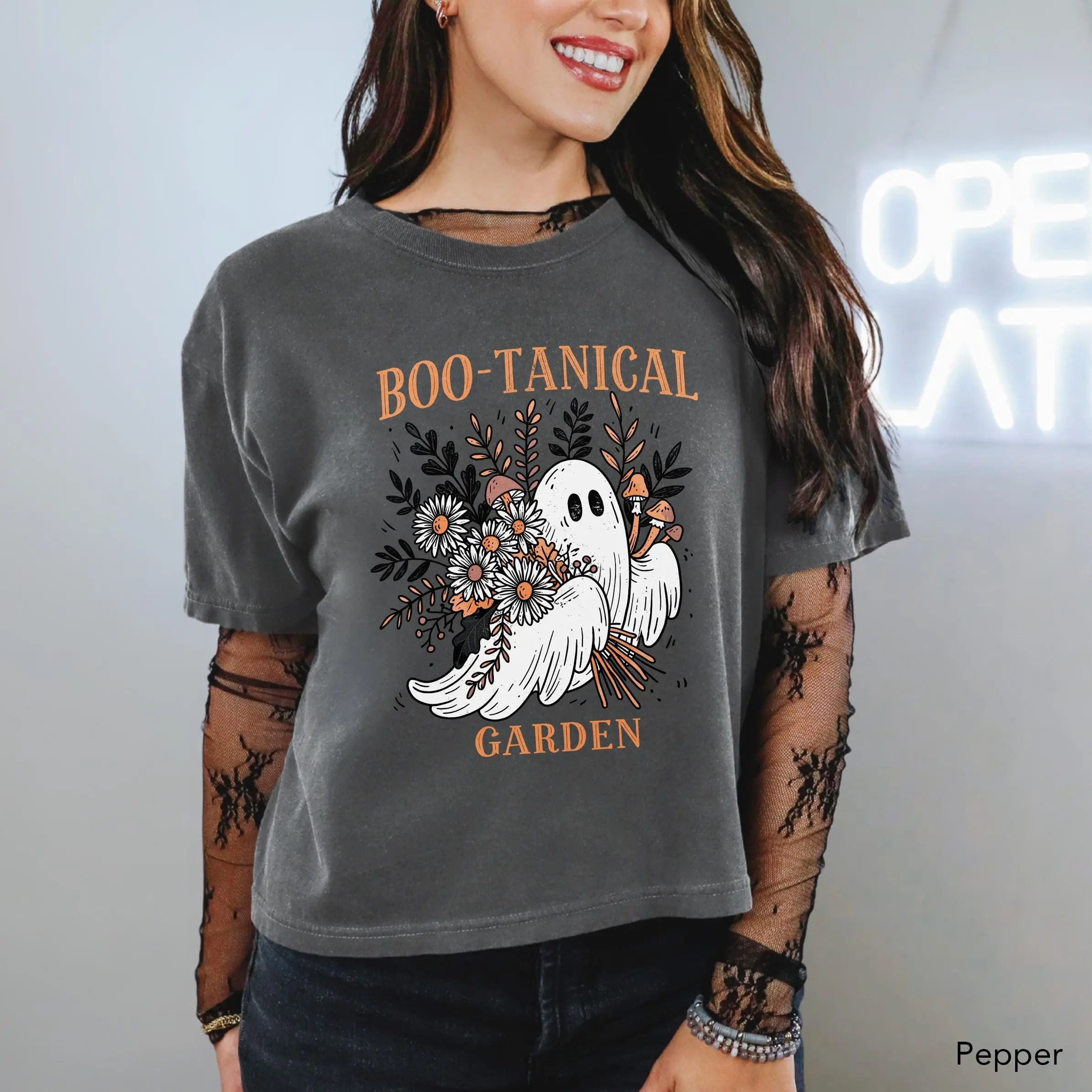 Ghost Flowers Crop Shirt, Botanical Halloween Cropped Funny Floral Boo-Tanical Garden Boxy Tee, Comfort Colors Top