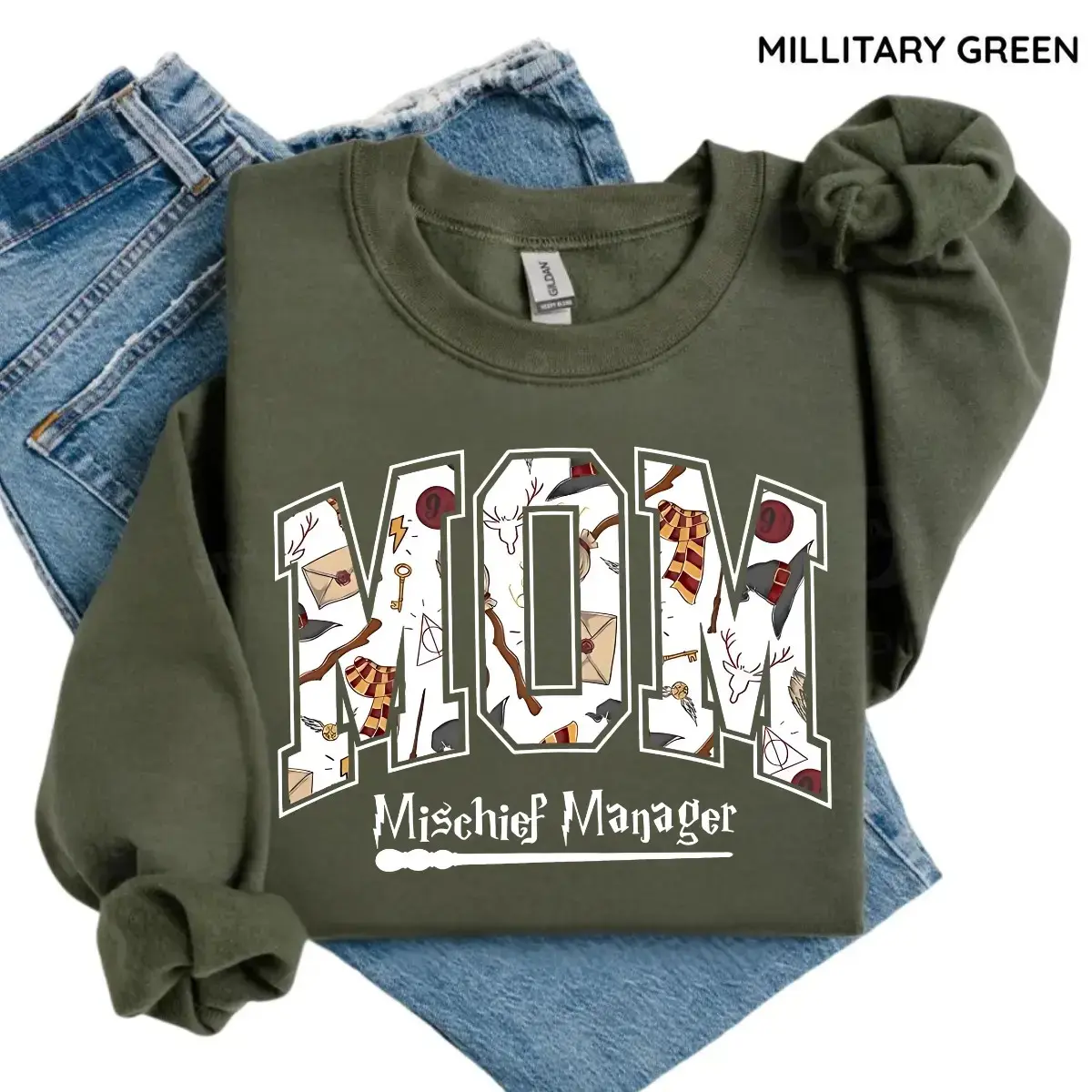 Gildan Sweatshirt Mystical Mom, Magical Mama Halloween Graphic Shirt, Spooky Fantasy Mom Tee, Cute Fall Gift for Moms