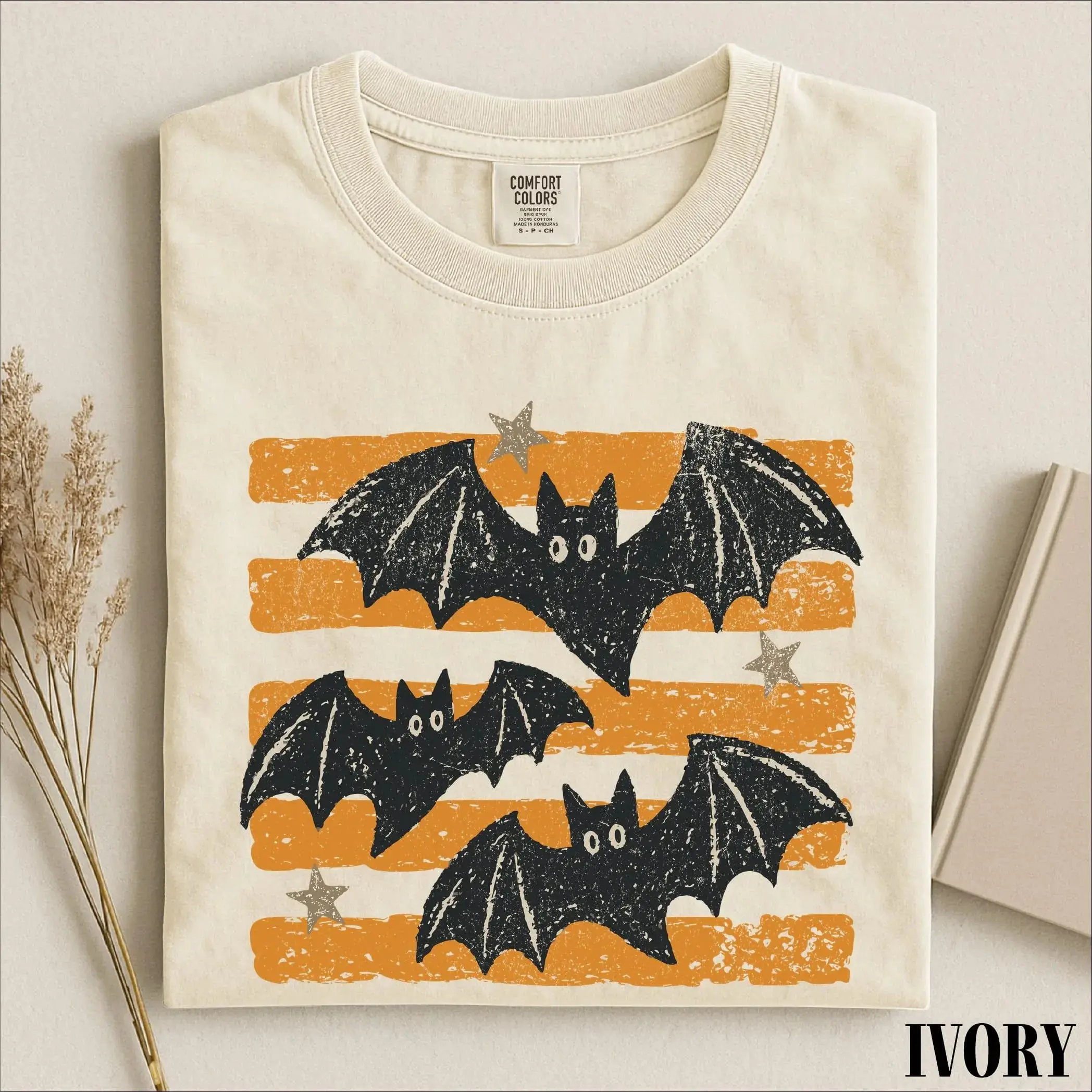 Comfort Colors Halloween Bats Sweatshirt, Womens Spooky Fall Season Trick or Treat Cute Crewneck