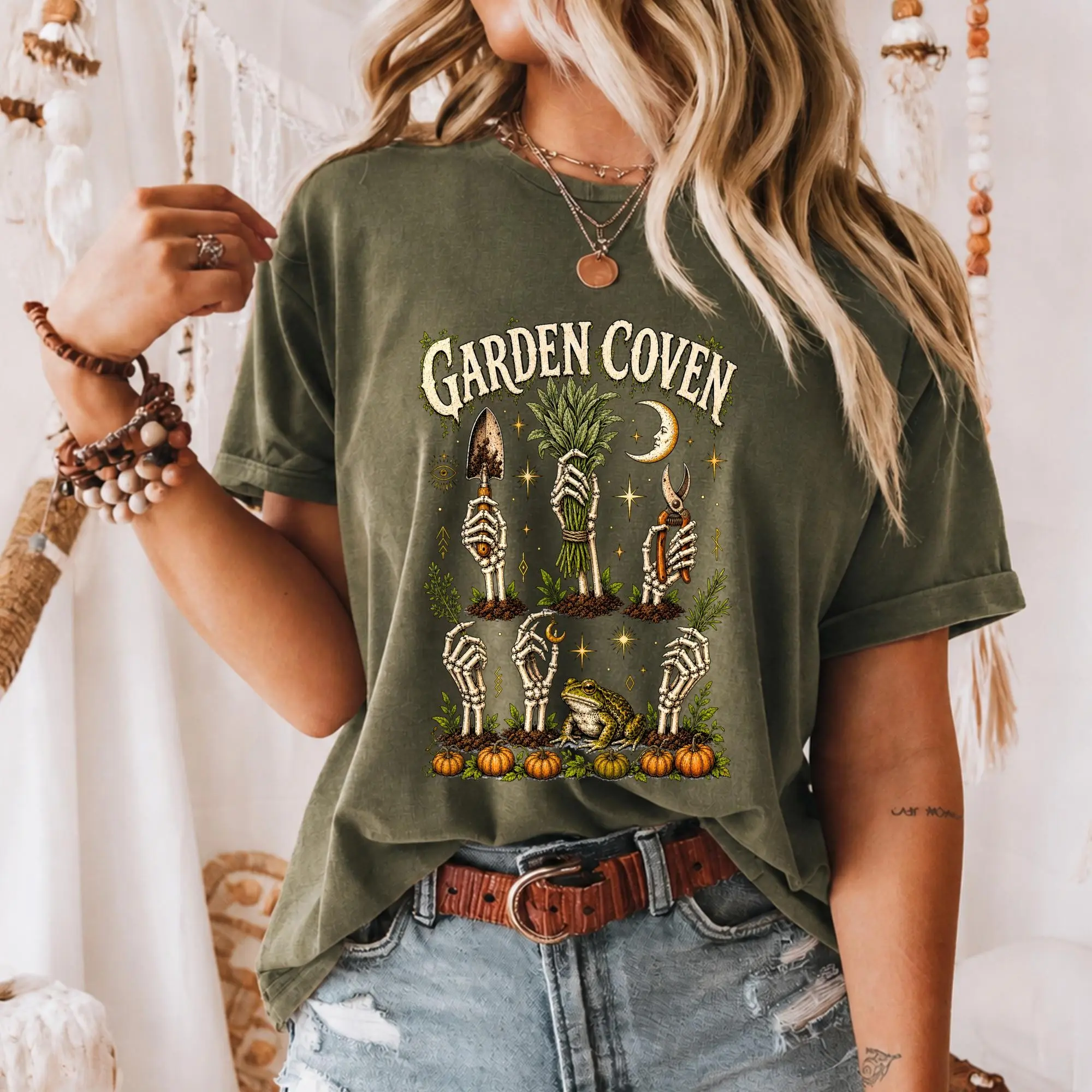 Halloween Garden Coven Sweatshirt, Witchy Gardening Skeleton Hand Crewneck, Allotment Friends Gardener Gift - photo 3