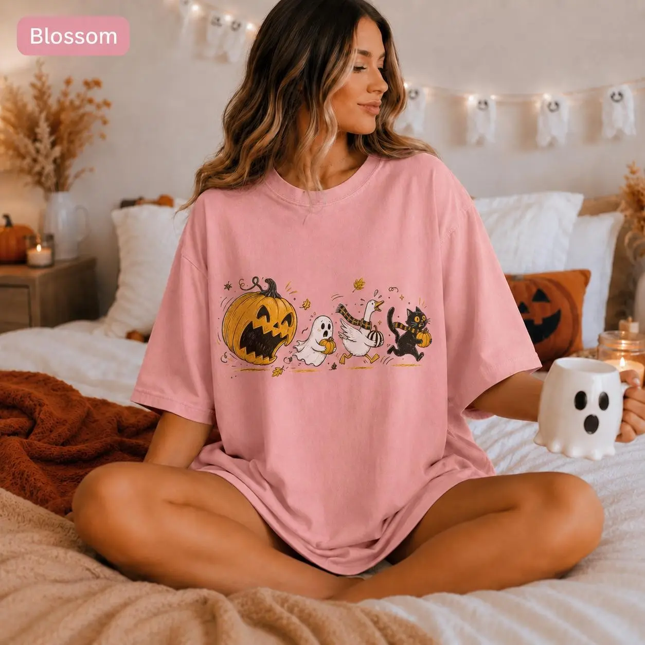 Comfort Colors Halloween Pumpkin Chasing Ghost Goose Black Cat T-Shirt, Funny Spooky Autumn Animal Graphic Tee Gift - photo 2