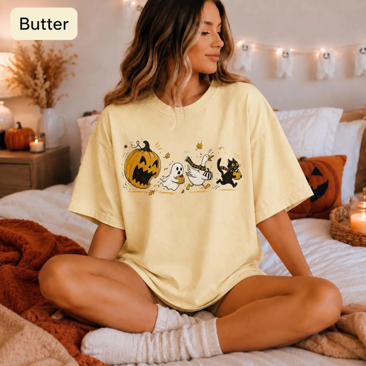 Comfort Colors Halloween Pumpkin Chasing Ghost Goose Black Cat T-Shirt, Funny Spooky Autumn Animal Graphic Tee Gift - photo 5