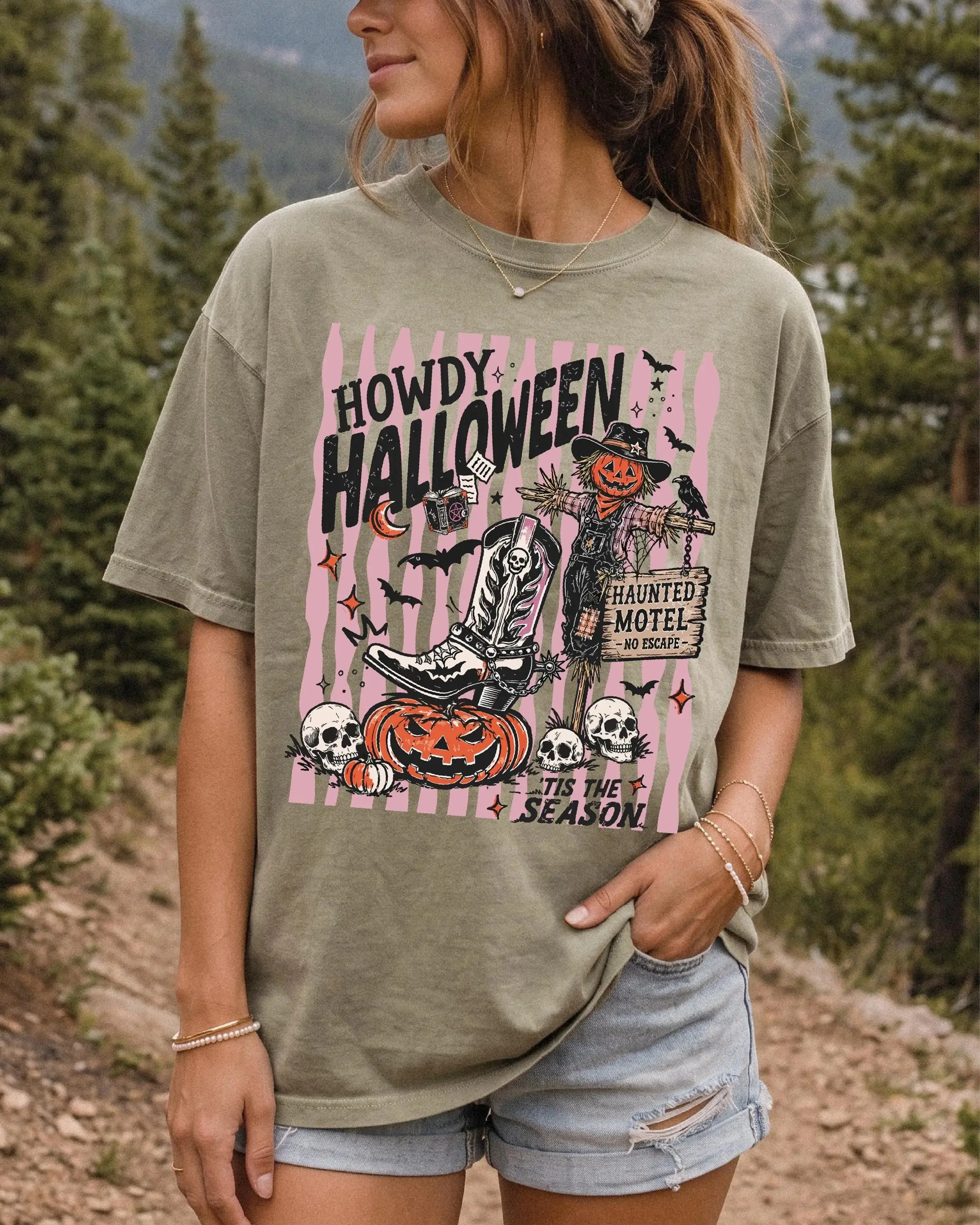 Comfort Colors Howdy Halloween T-Shirt, Western Cowgirl Country Retro Spooky Season Fall Tee for Women - photo 4