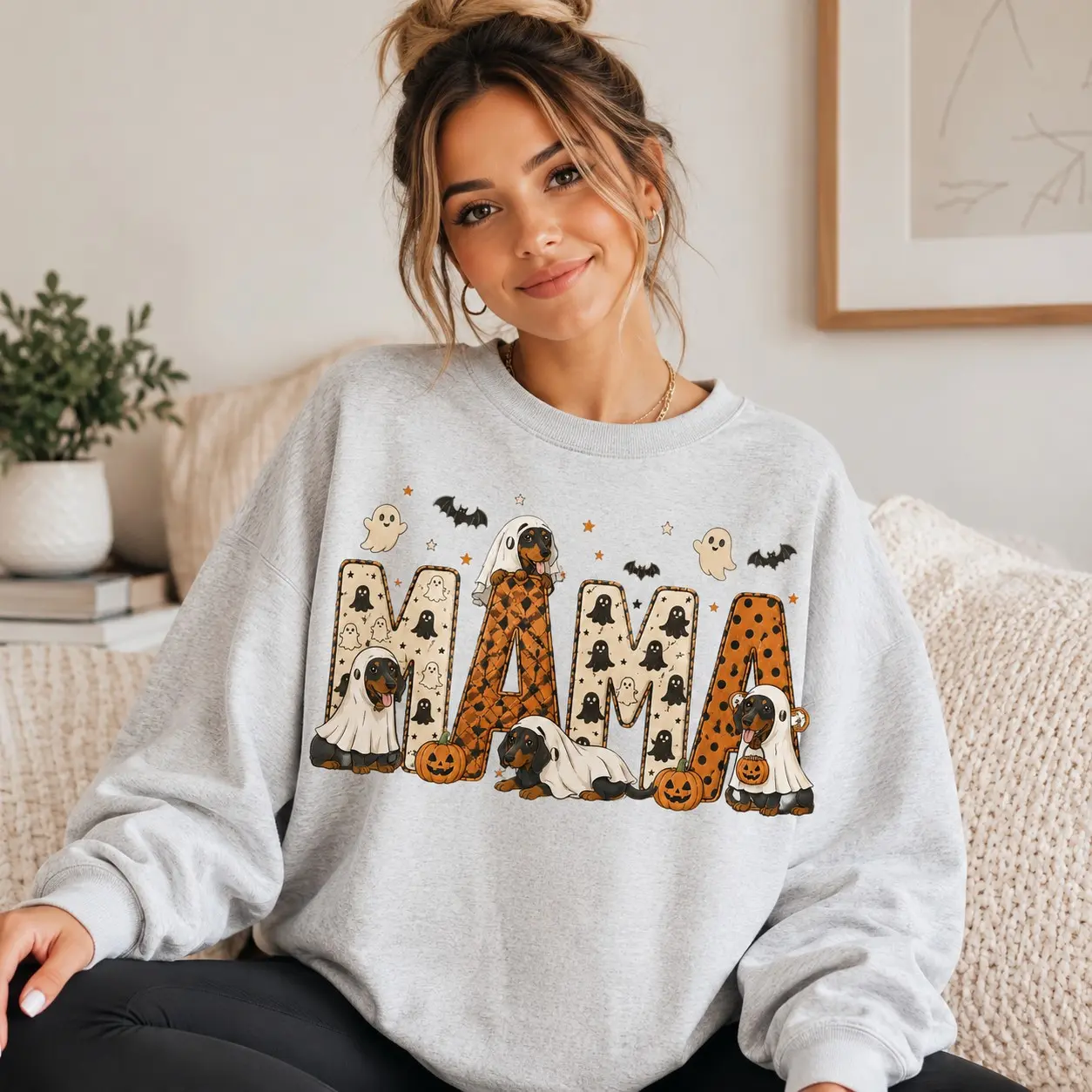 Mama Halloween Dachshund Crewneck, Ghost Bat Pumpkin Pattern Spooky Wiener Dog Womens Sweatshirt - photo 2