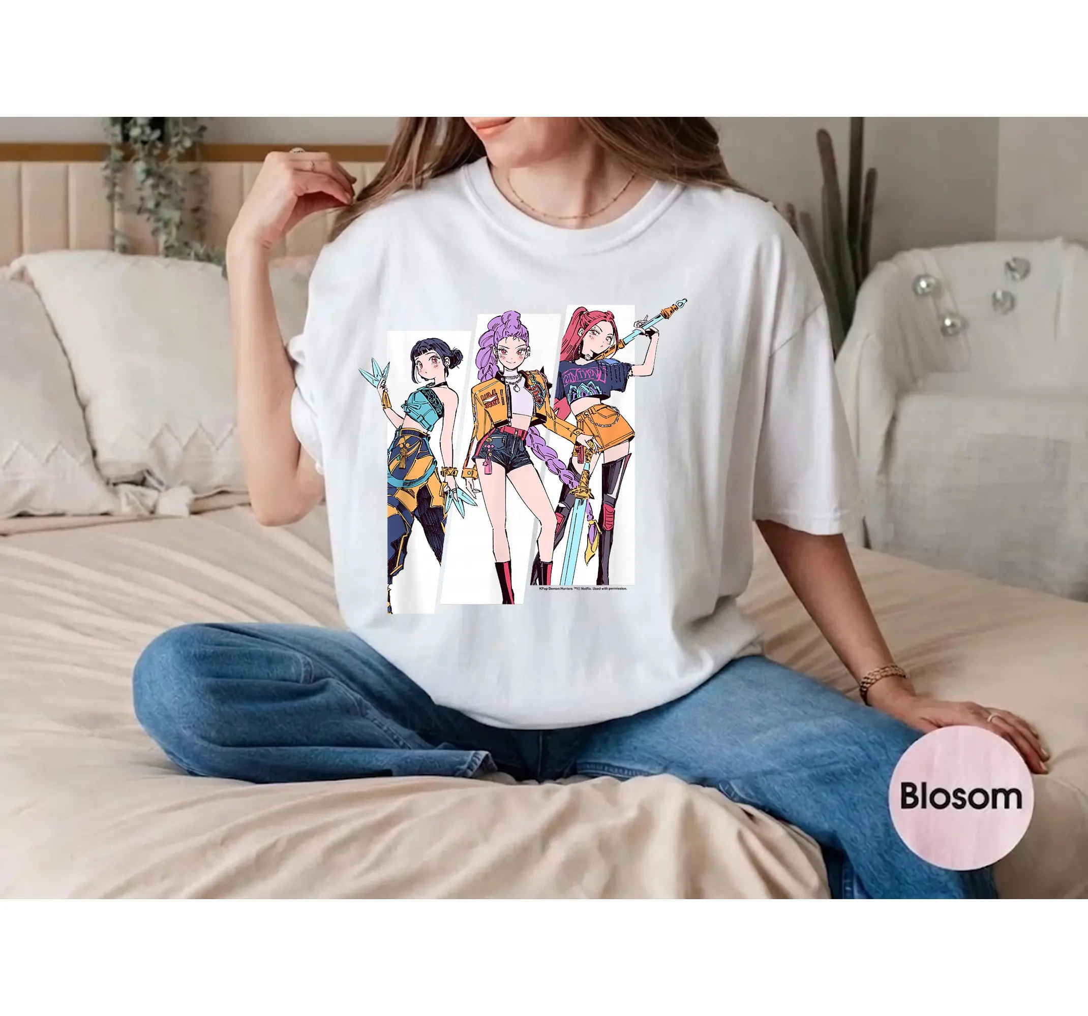 Manhwa Comic Panel Shirt, Spooky Huntress Anime Halloween Graphic Tee Apparel - photo 3
