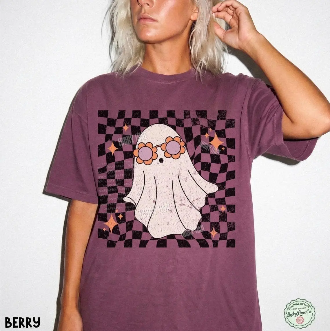 Retro Ghost Shirt, Groovy Trendy Halloween Tee, Cute Checkered Spooky Season Comfort Colors T-Shirt